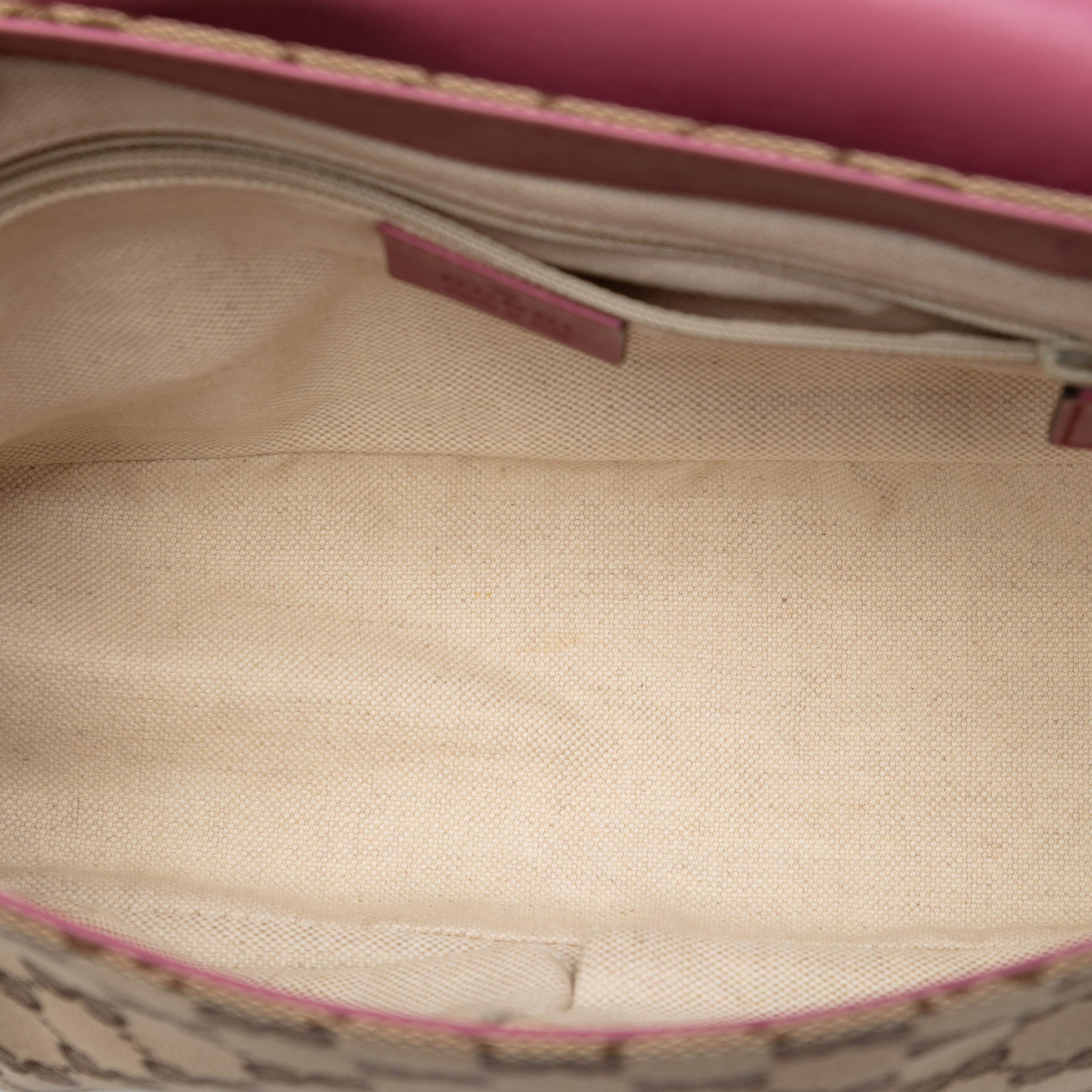 Gucci Gg Canvas Sukey Crossbody, från Luxclusif, i färgen beige. Klicka för att öppna bilden i stort format