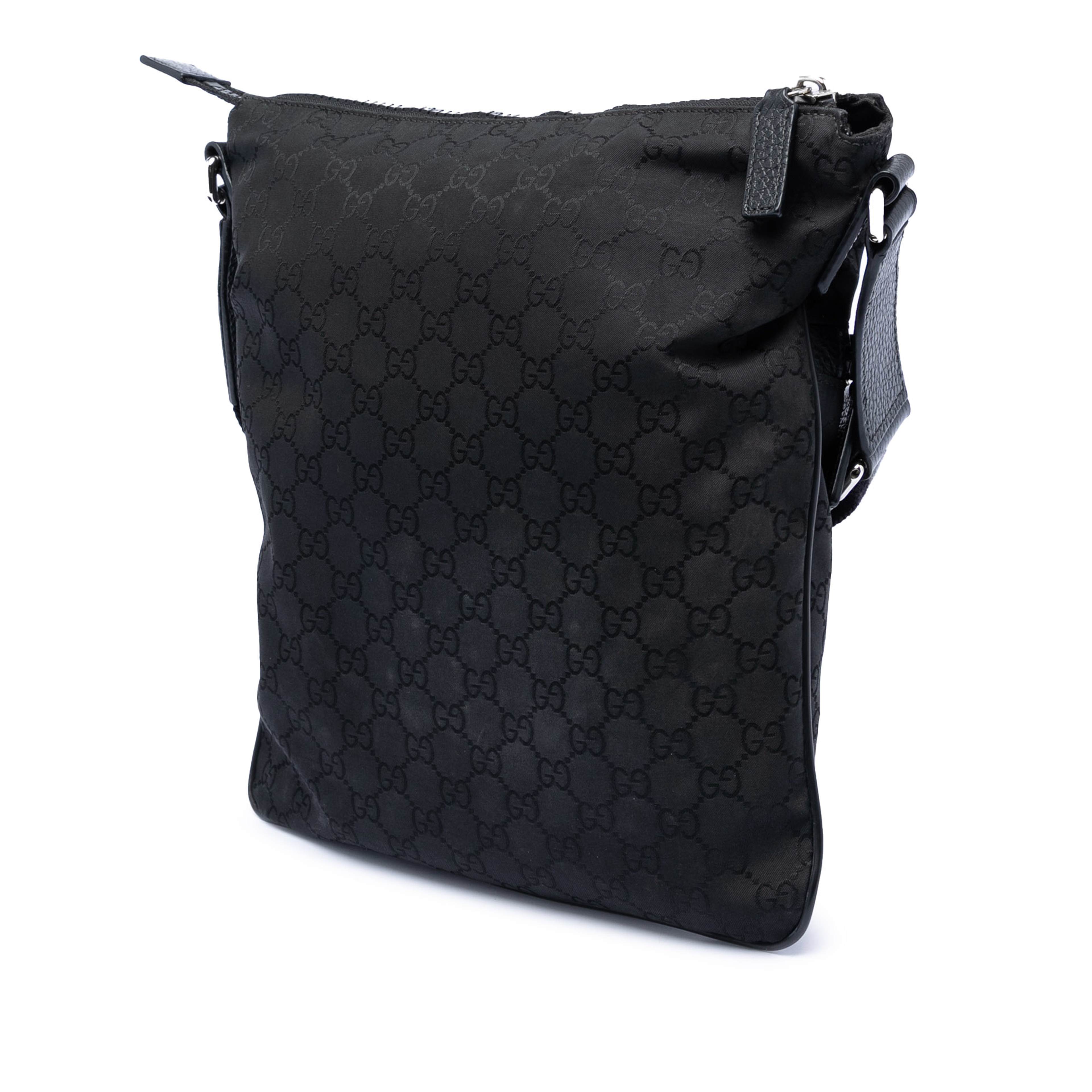 Gucci Gg Nylon Web Crossbody, från Luxclusif, i färgen svart. Klicka för att öppna bilden i stort format