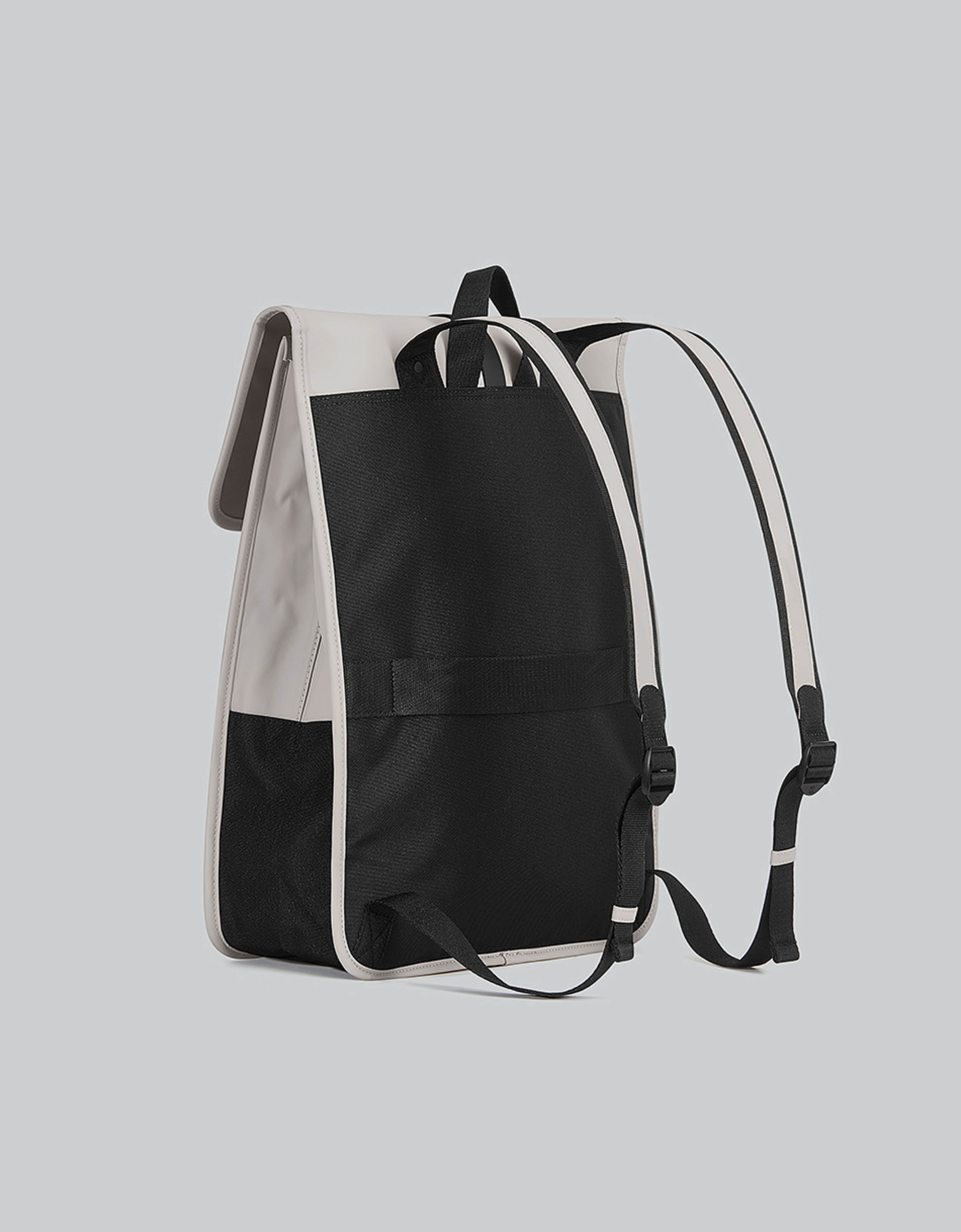 Däsh Backpack 16
