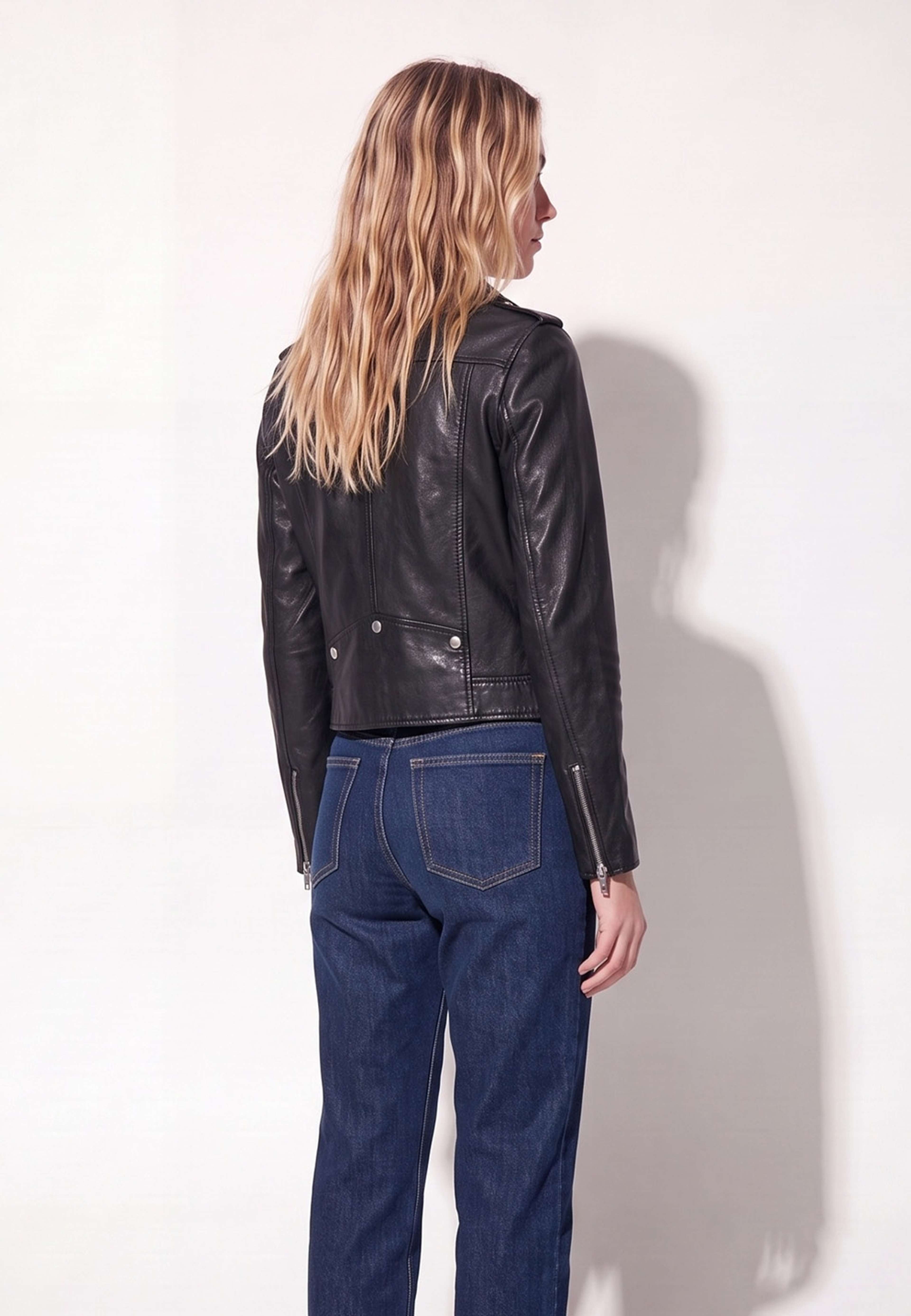 Nicole Jacket, från ROCKANDBLUE, i färgen black. Klicka för att öppna bilden i stort format