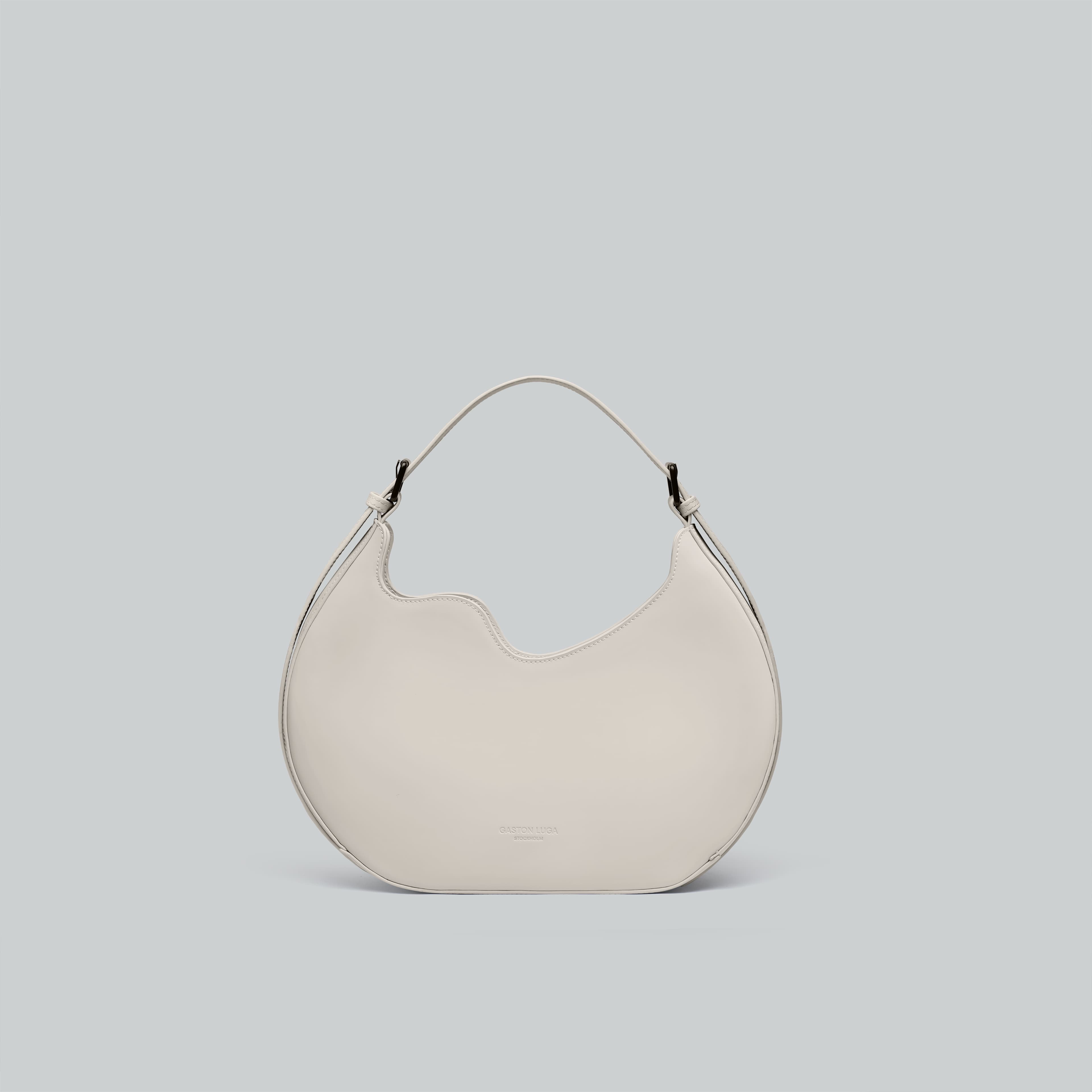 Mila Bag, från Gaston Luga, i färgen cloud cream.
