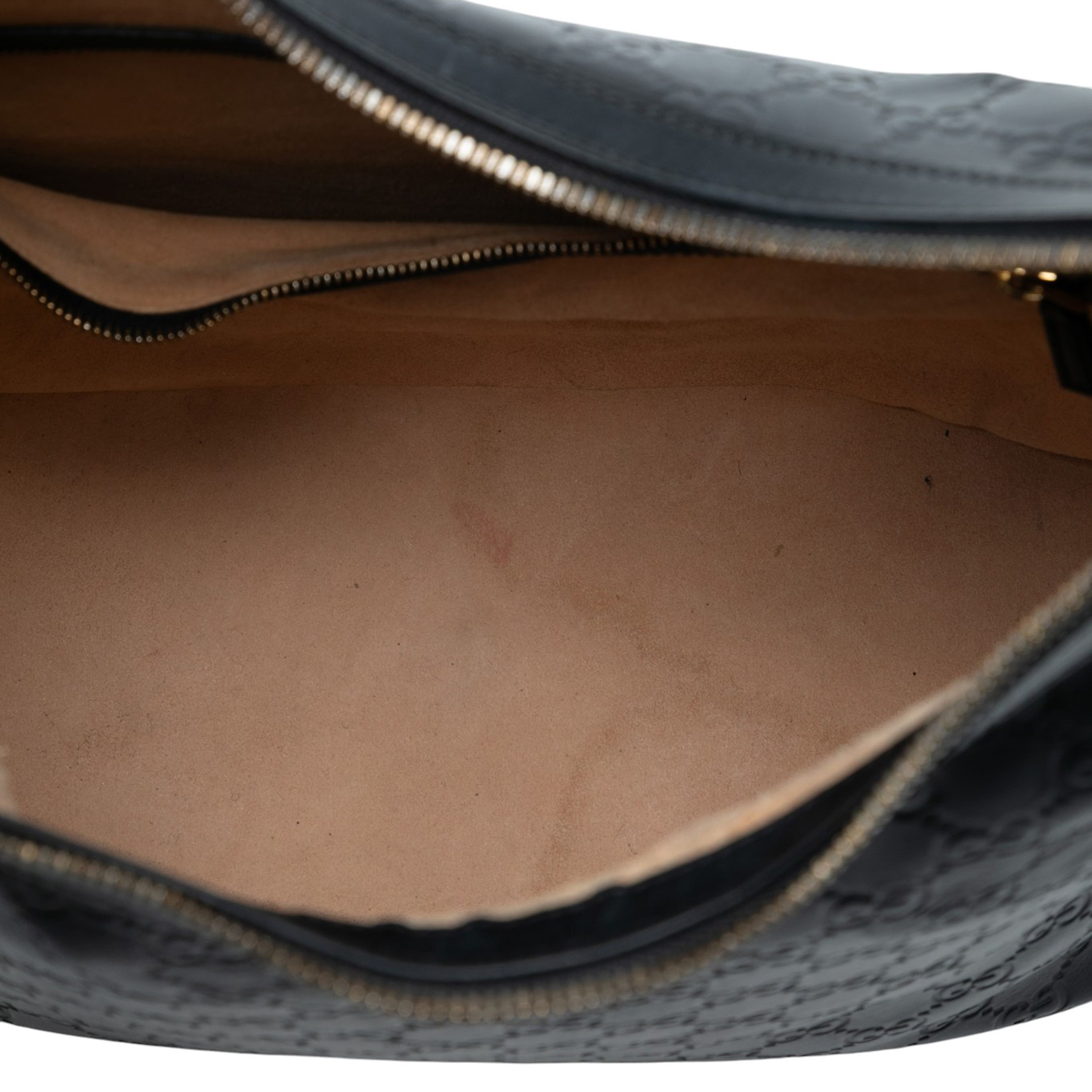 Gucci Guccissima Linea A Satchel, från Luxclusif, i färgen black. Klicka för att öppna bilden i stort format