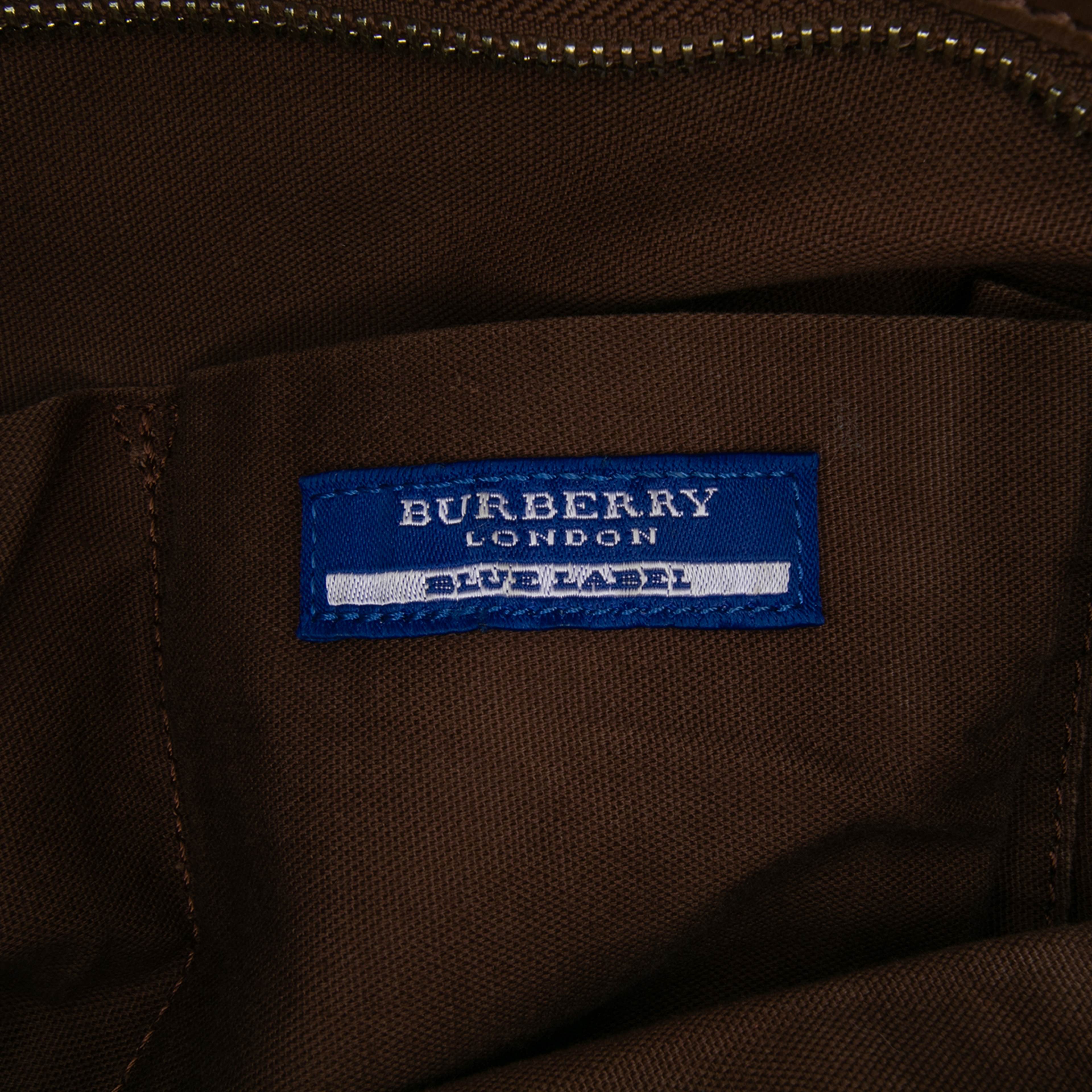 Burberry Supernova Check Canvas Tote, från Luxclusif, i färgen light beige.