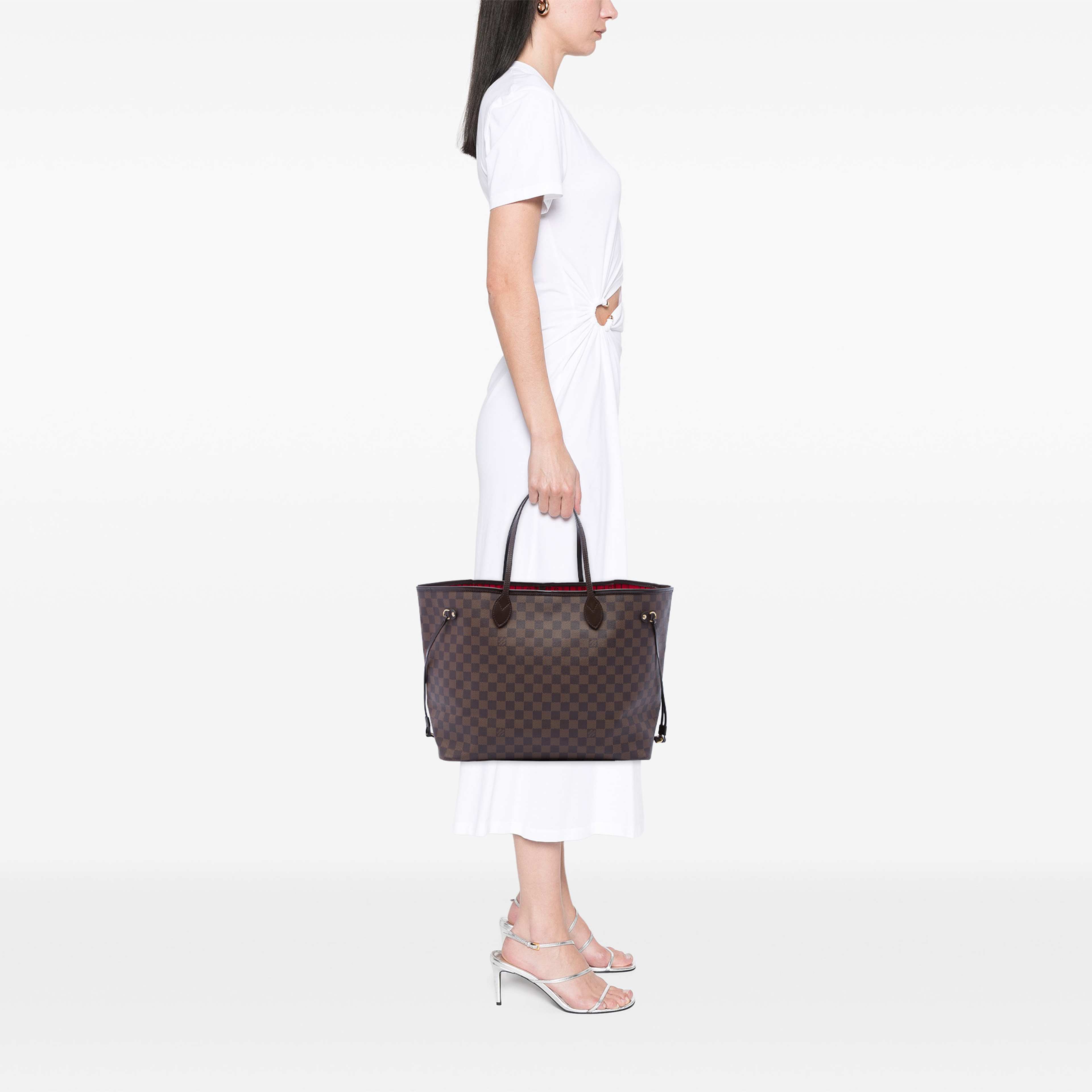 Louis Vuitton Damier Ebene Neverfull Gm, från Luxclusif, i färgen brun. Klicka för att öppna bilden i stort format