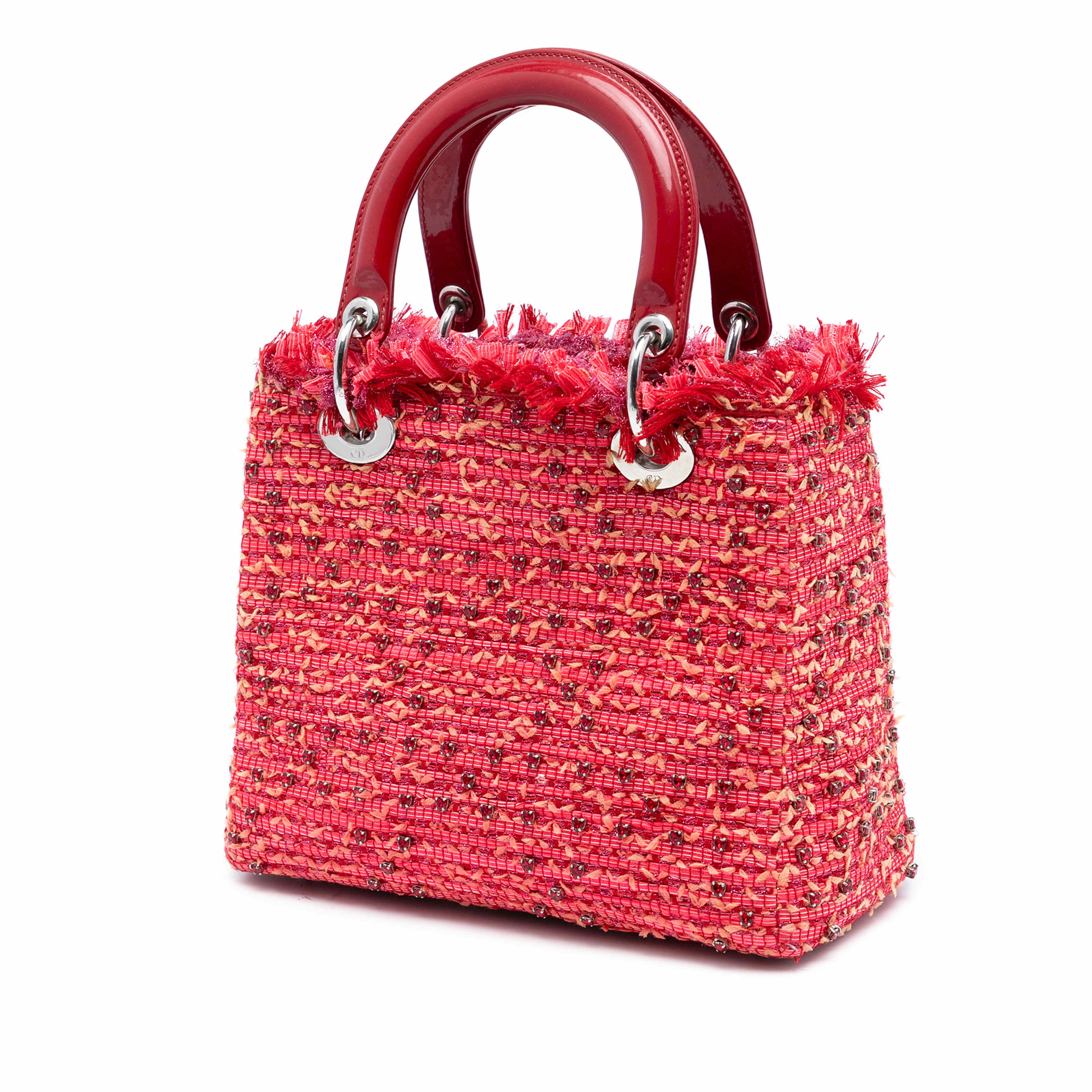 Dior Medium Tweed Fringe Rhinestone Lady Dior, från Luxclusif, i färgen red. Klicka för att öppna bilden i stort format