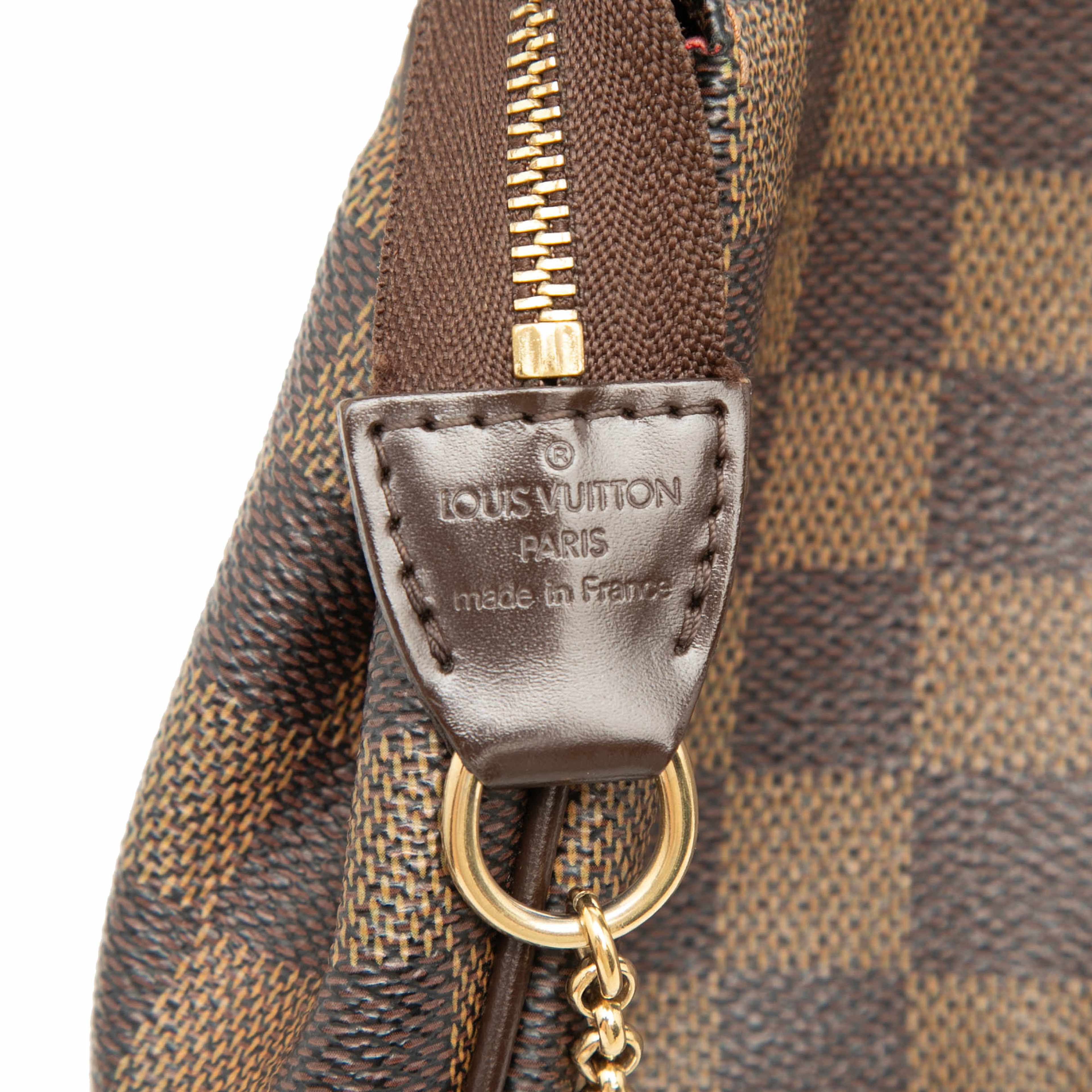 Louis Vuitton Damier Ebene Eva, från Luxclusif, i färgen brown. Klicka för att öppna bilden i stort format