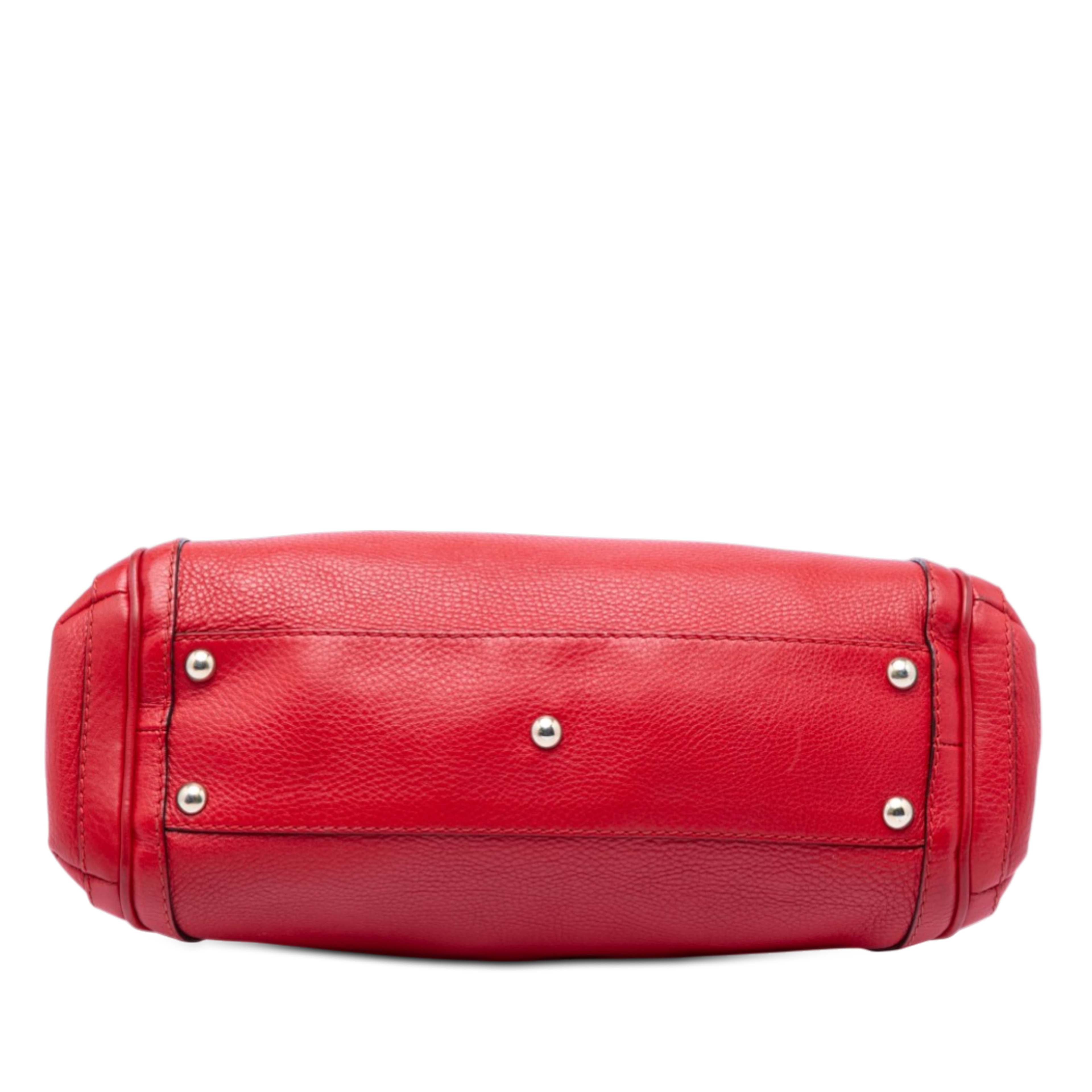 Gucci Pebbled Calfskin Bella Satchel, från Luxclusif, i färgen red. Klicka för att öppna bilden i stort format