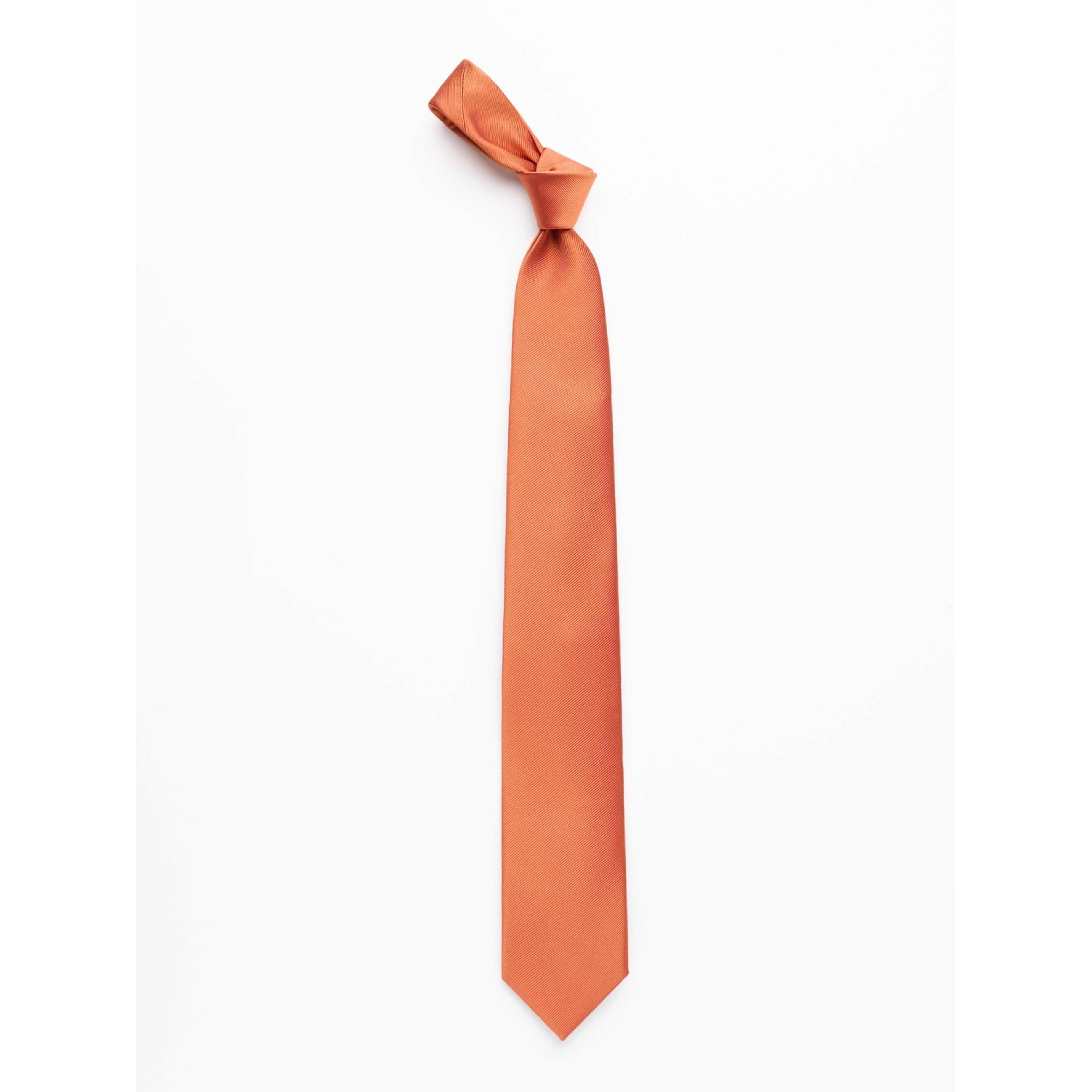 Tie Plain