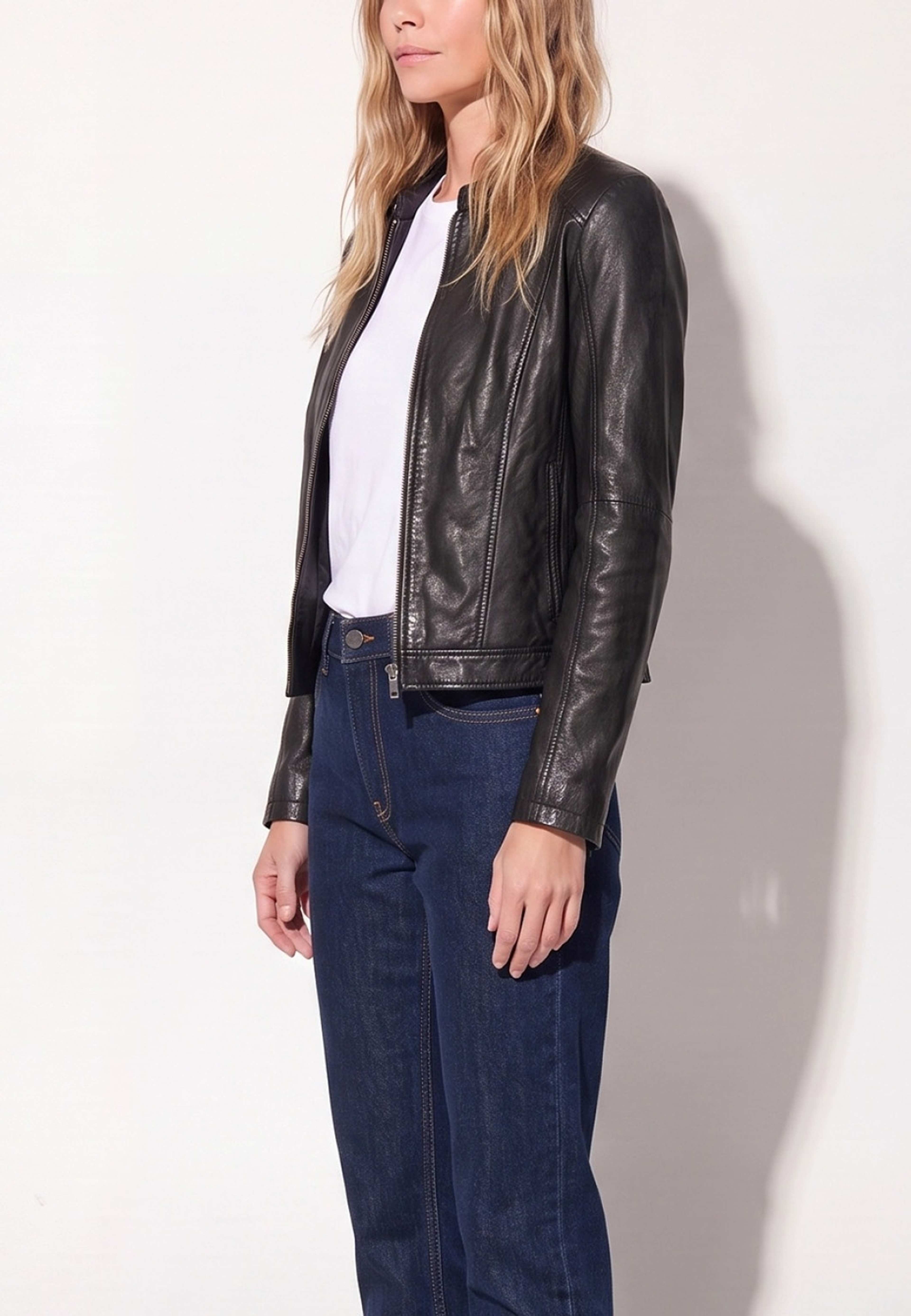 Izzie Jacket, från ROCKANDBLUE, i färgen black. Klicka för att öppna bilden i stort format