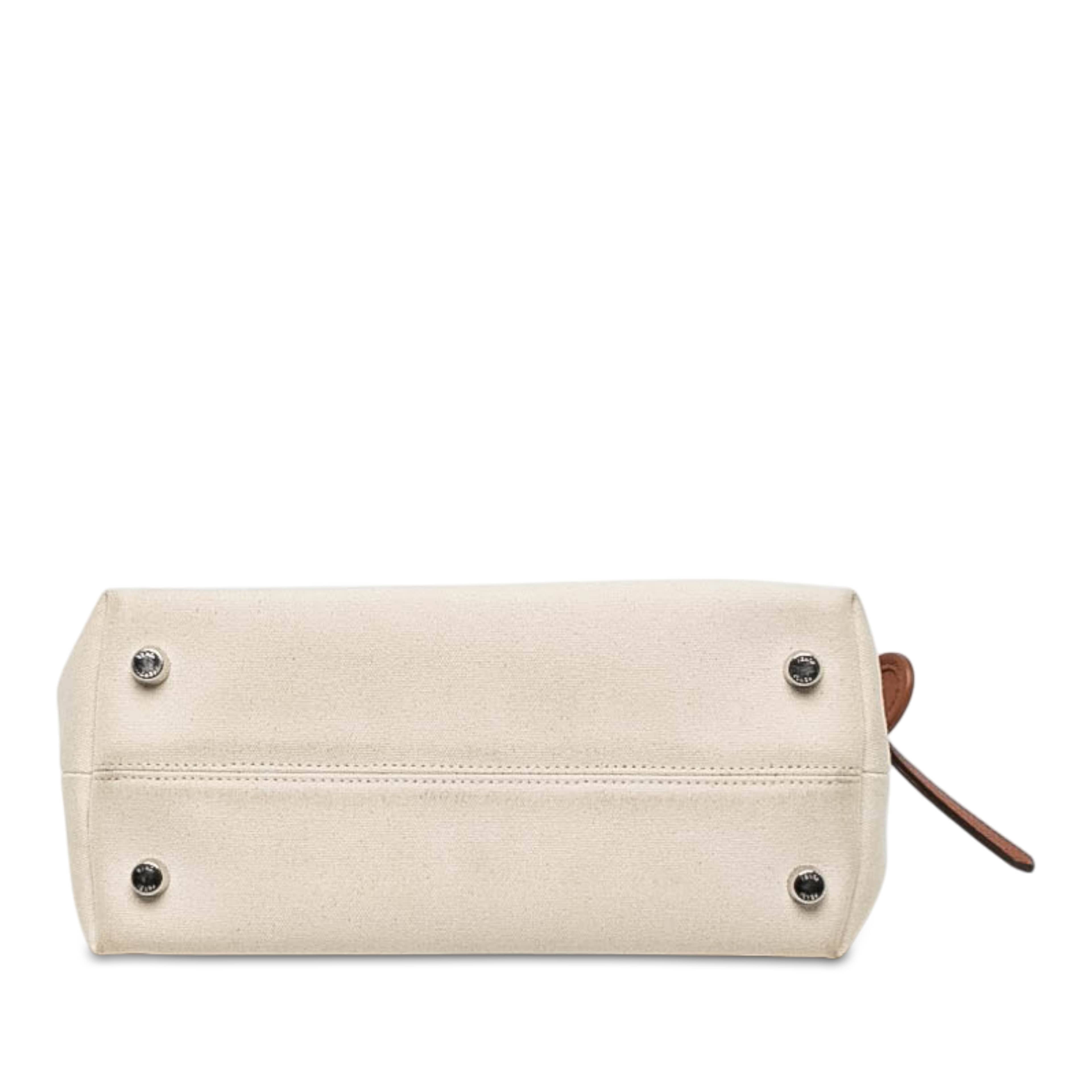 Fendi Medium Canvas By The Way Satchel, från Luxclusif, i färgen brun. Klicka för att öppna bilden i stort format