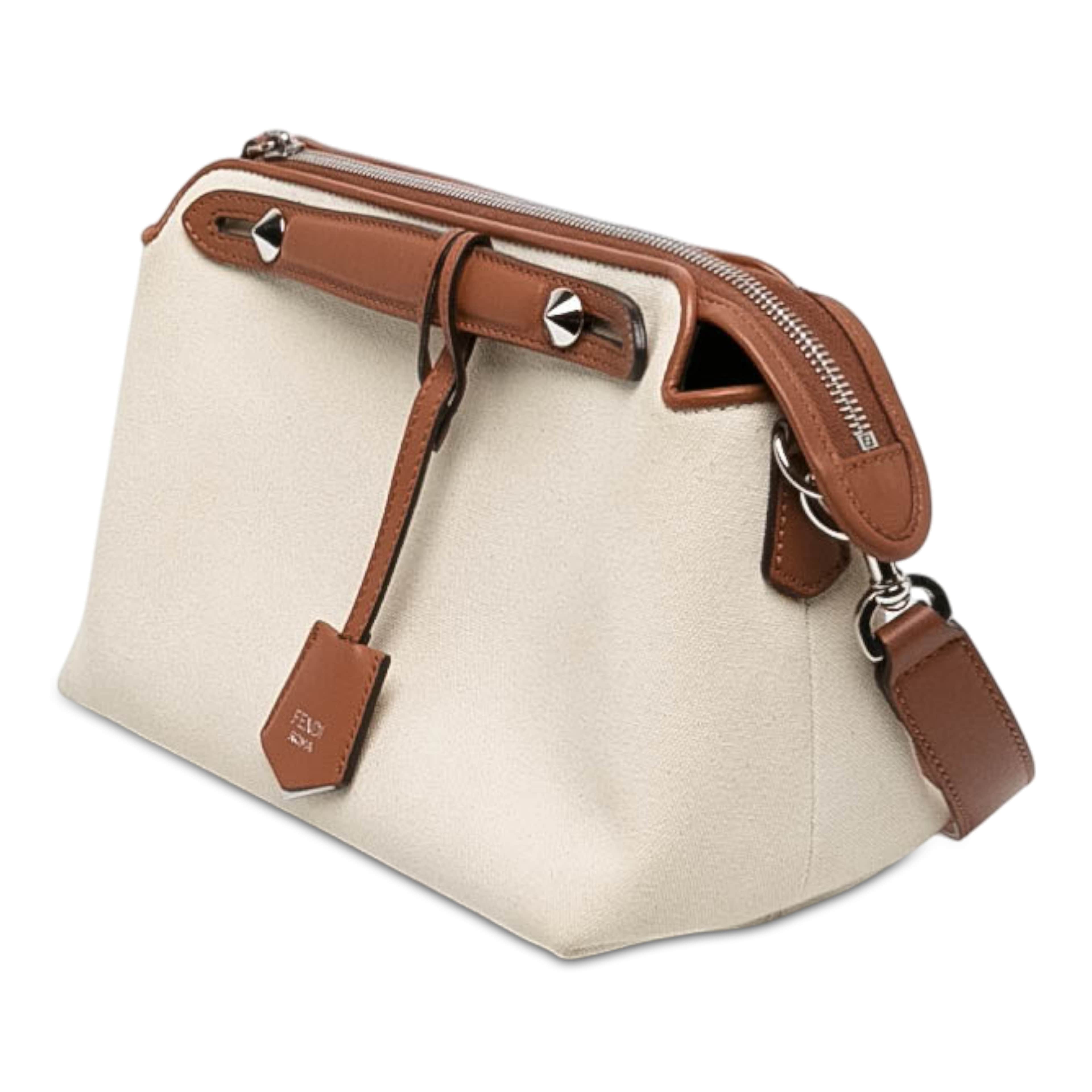 Fendi Medium Canvas By The Way Satchel, från Luxclusif, i färgen brun. Klicka för att öppna bilden i stort format