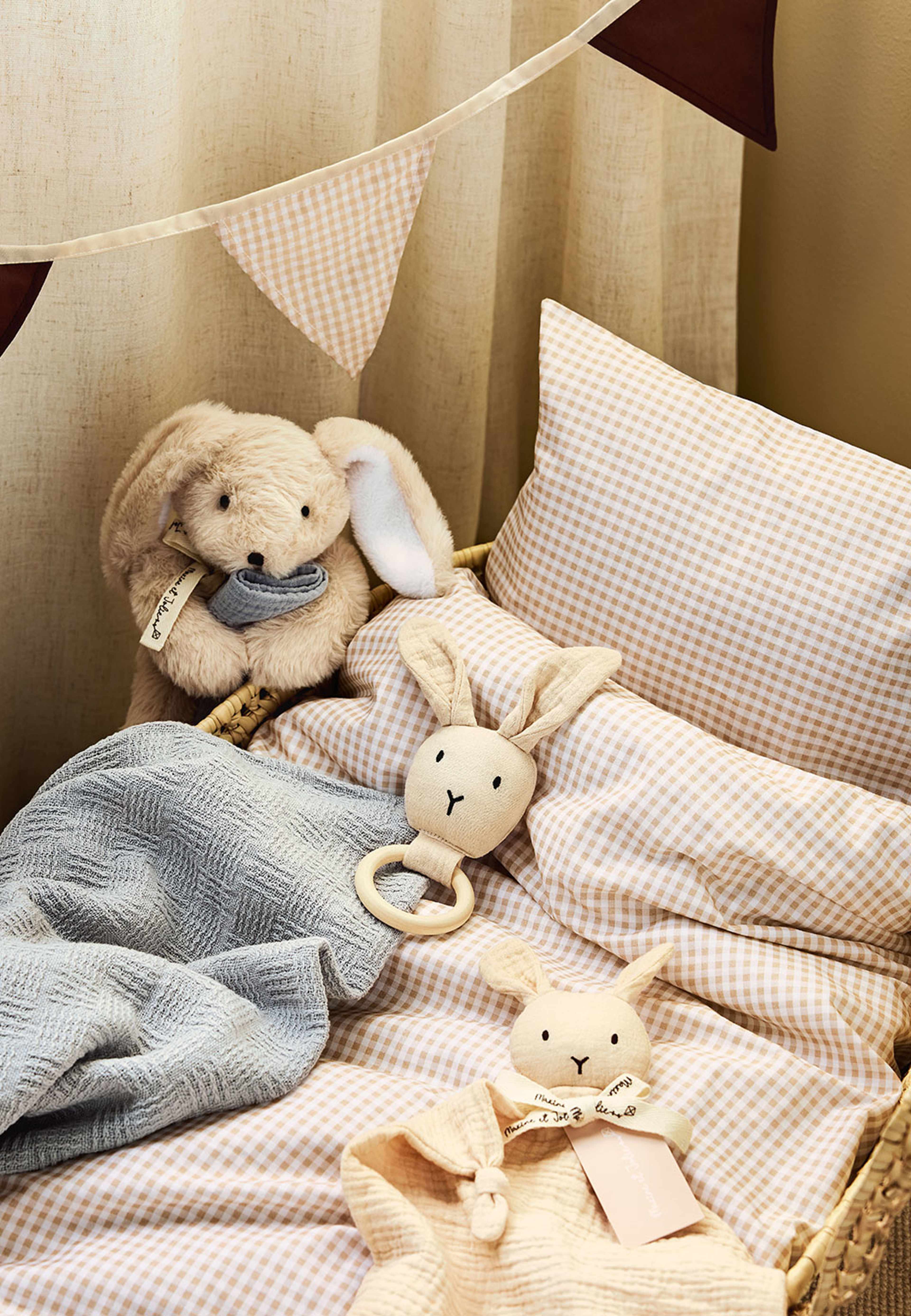 Presentkit gosedjur + filt CAMILLE, från Maxine et Jolie, i färgen Green. Klicka för att öppna bilden i stort format