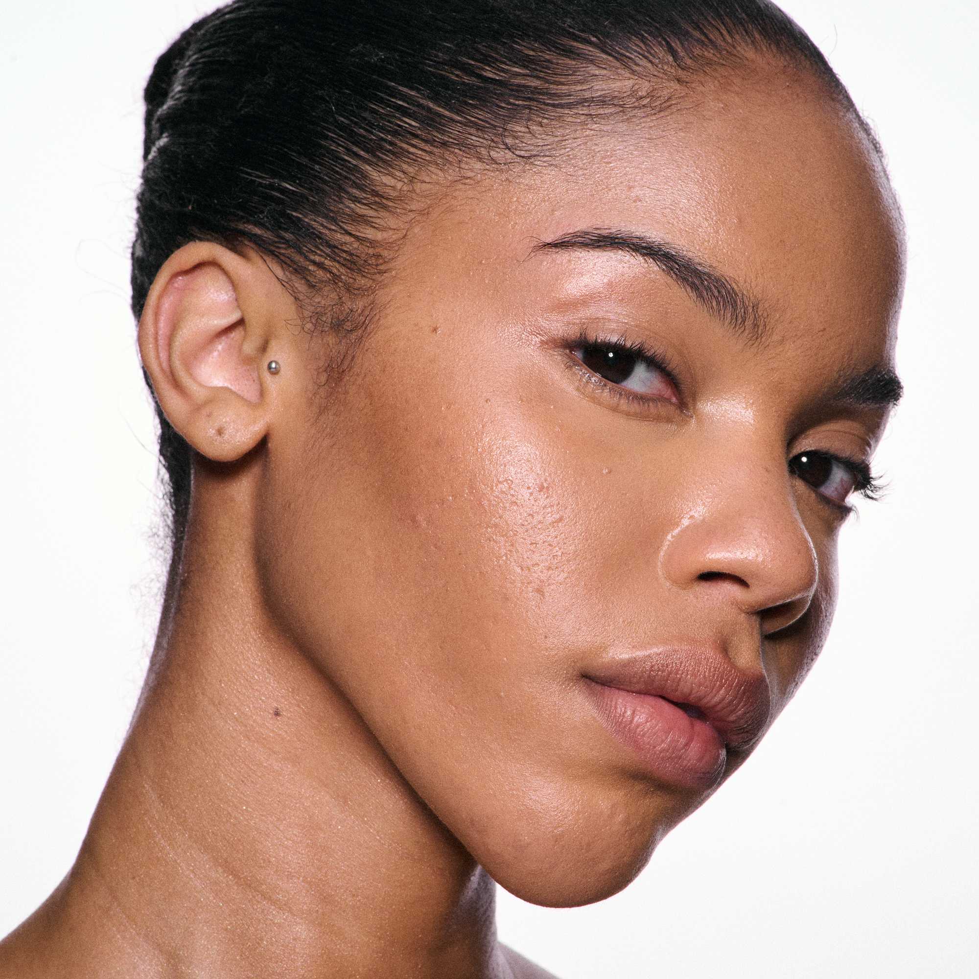 Skinfinish Lightstruck Liquid Highlighter, från MAC Cosmetics, i färgen Bronze Glaze.