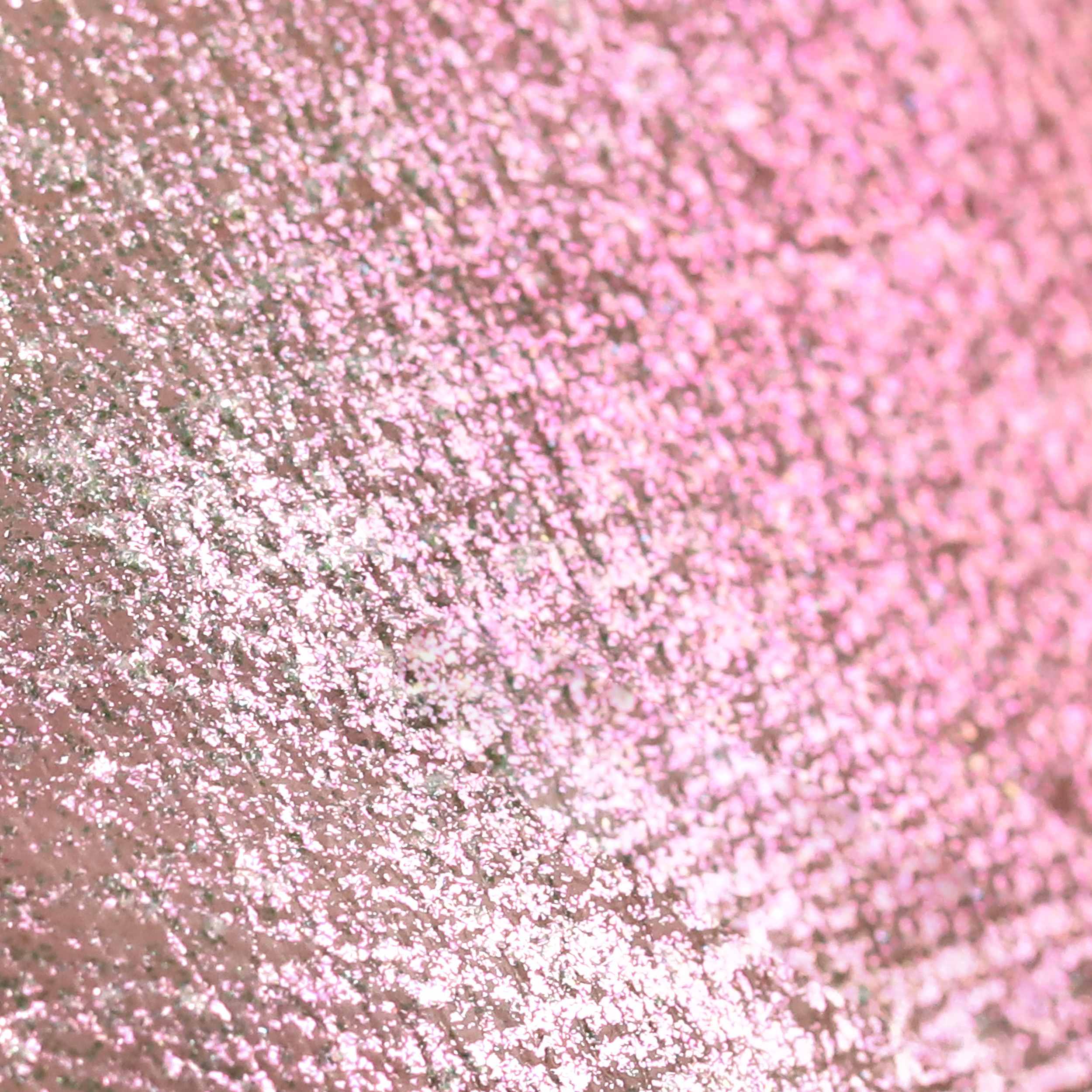 Chromatic Show Liner, från MOIRA, i färgen Love Spell.