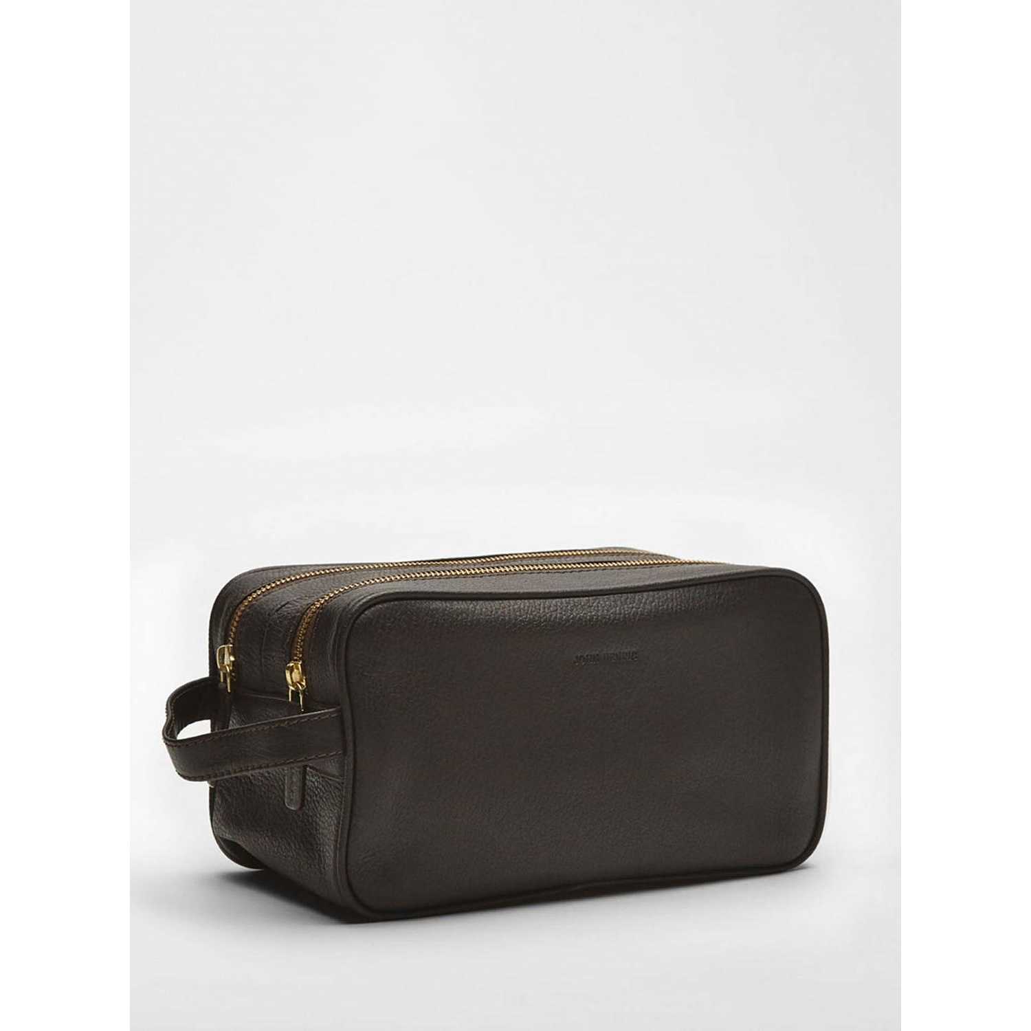 Necessär Azzo, från John Henric, i färgen brun.