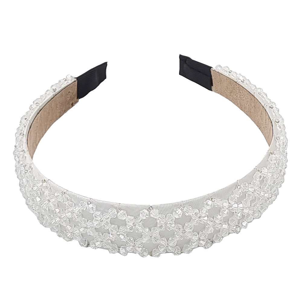 Diadem Med Fasetterade Stenar 2,8 Cm, från Complement, i färgen white.
