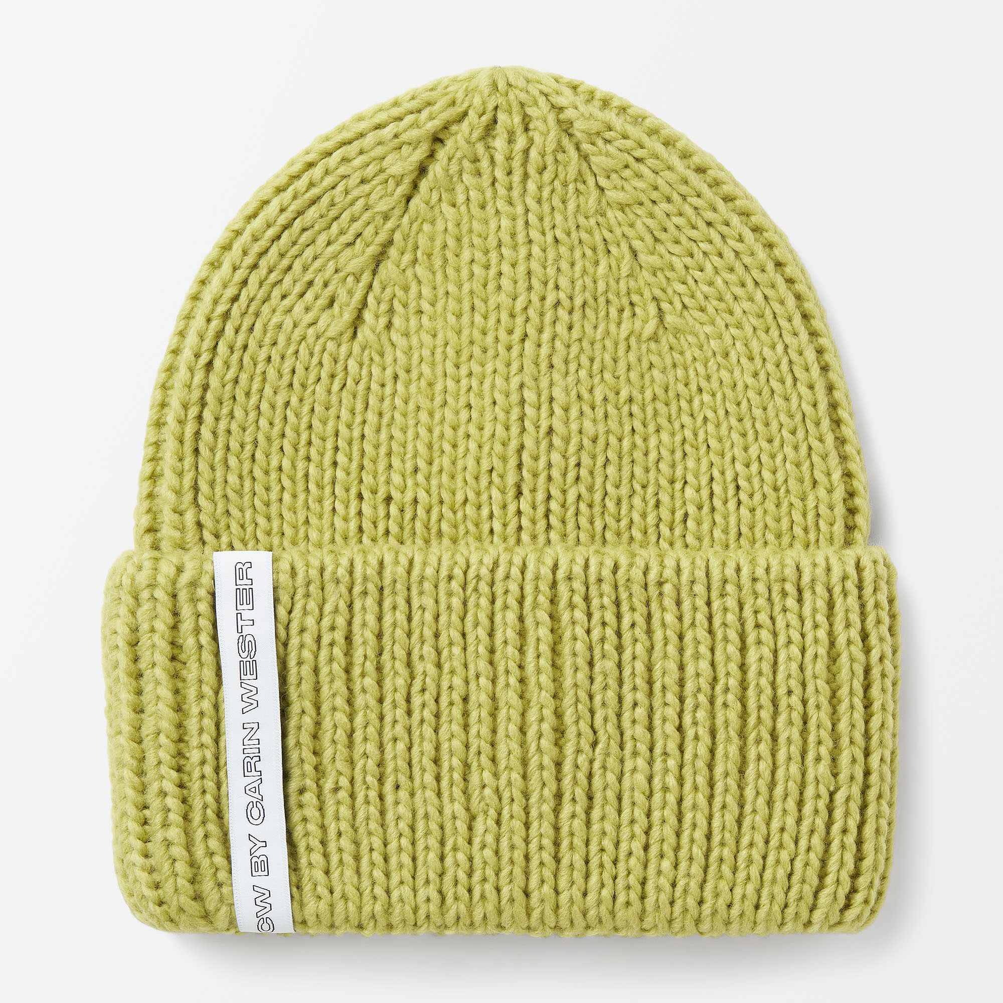 Ribbad beanie i ullmix, från Carin Wester, i färgen Green.