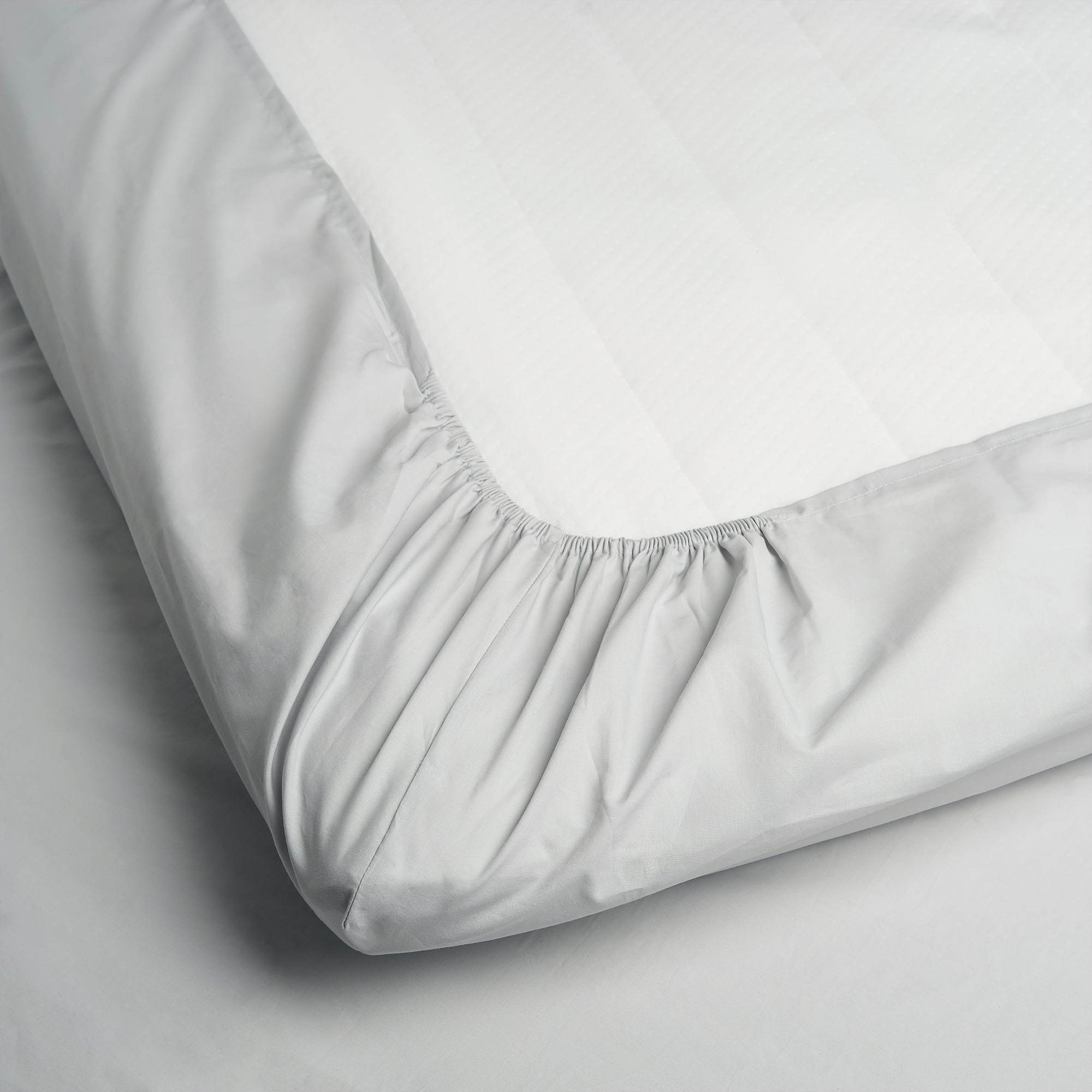 Dra-på-lakan LJUVLIG 180x200 cm, från Åhléns Home, i färgen Light Grey 2.