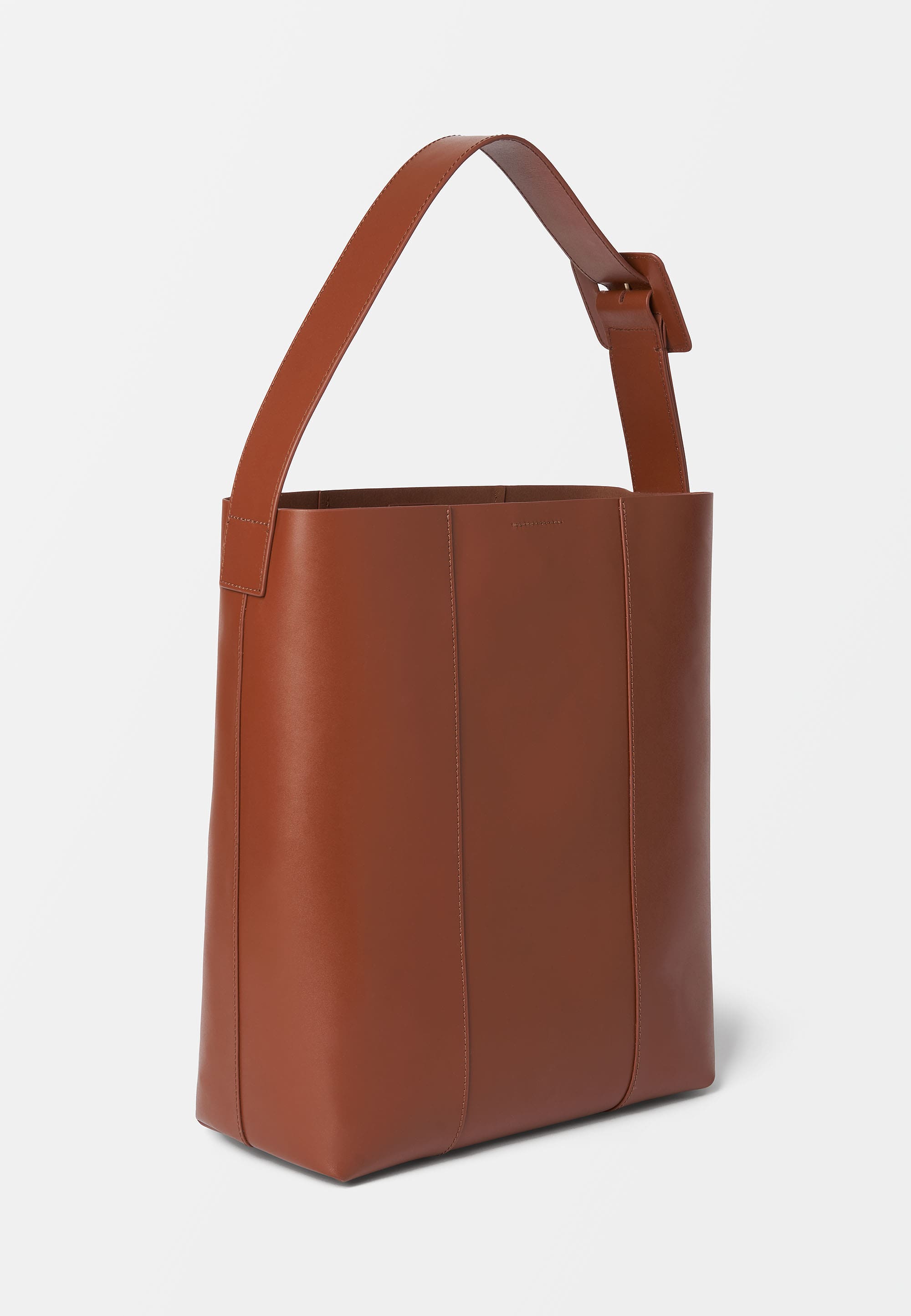 Shopperväska i skinn IRIS, från Wera, i färgen Cognac.