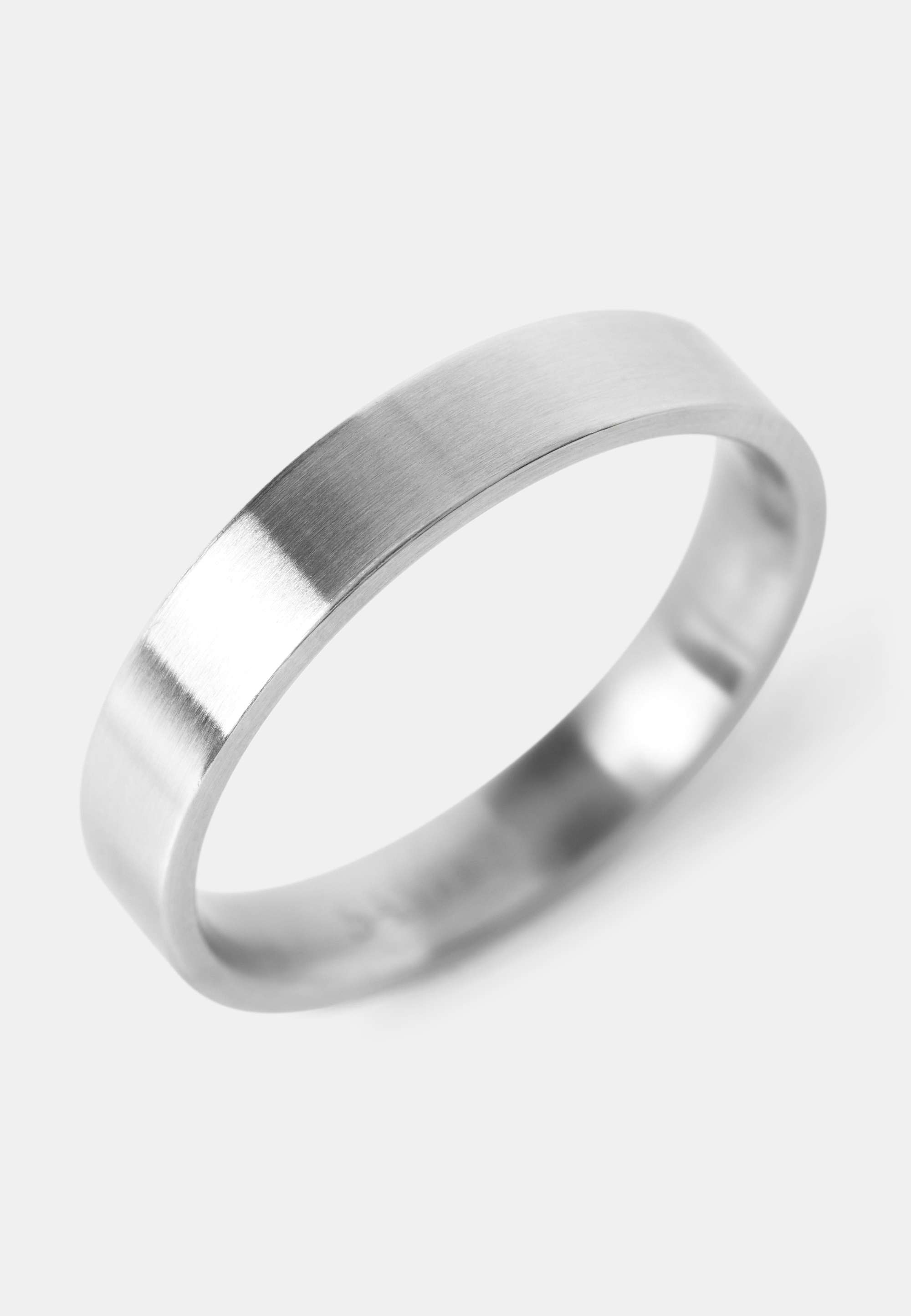 Ring i stål LUDVIG, från NORVIE, i färgen Matt Steel.