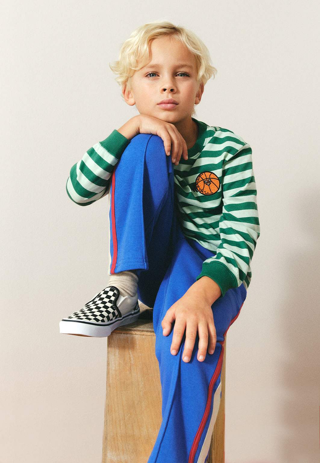 Randig tröja NADA, från RIKIKI, i färgen Green/Green.