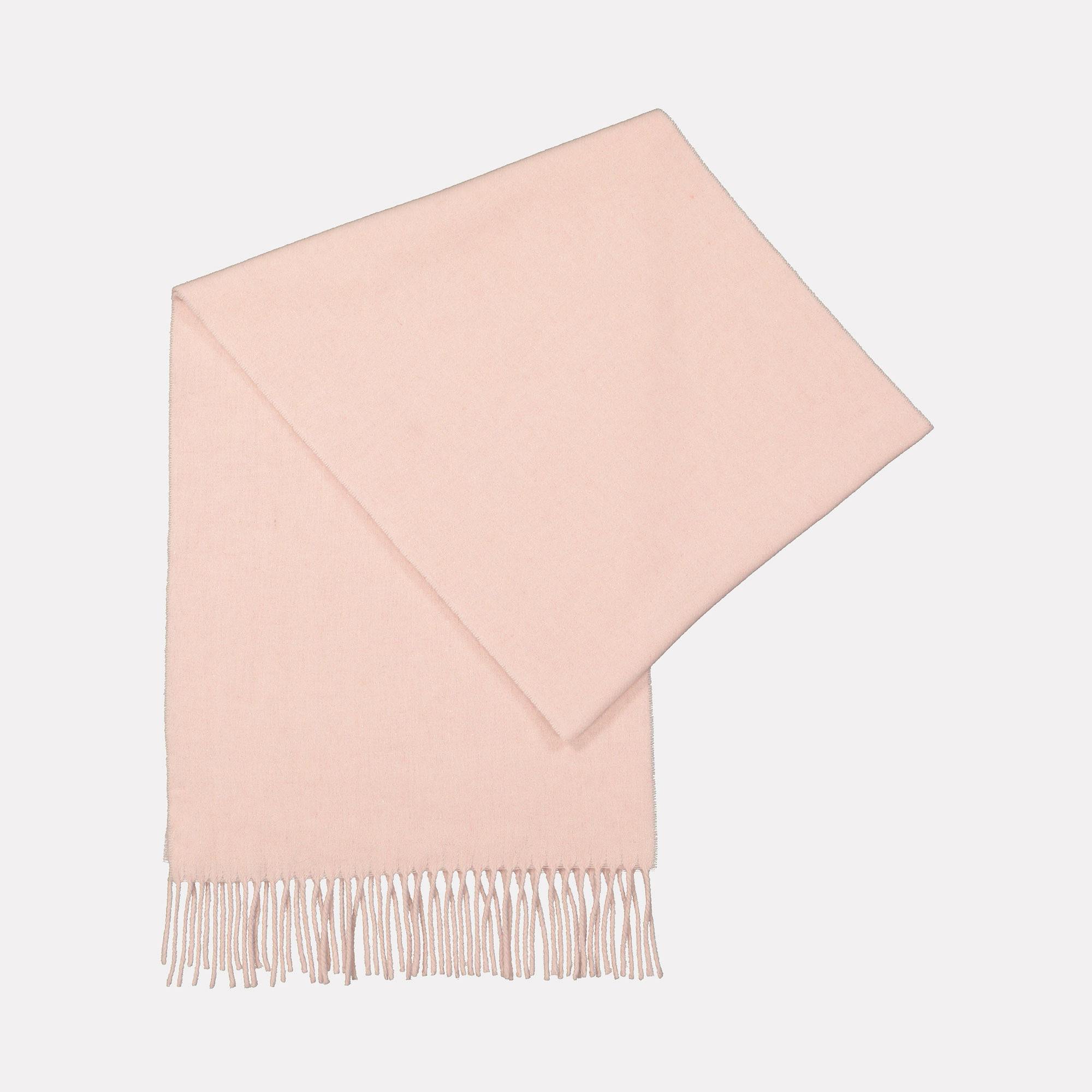 Ullscarf, från Filippa K, i färgen Tearose.