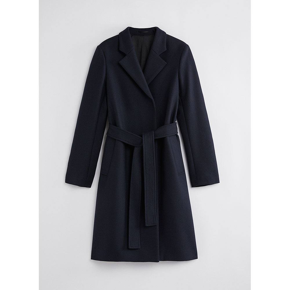 Kaya Coat, från Filippa K, i färgen Navy.