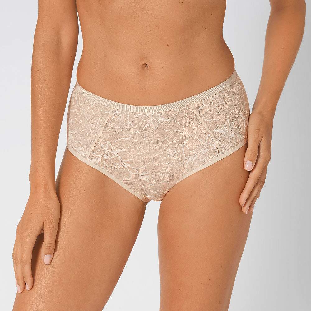 Amourette Charm Maxi 01, från Triumph, i färgen Creamy Dream.