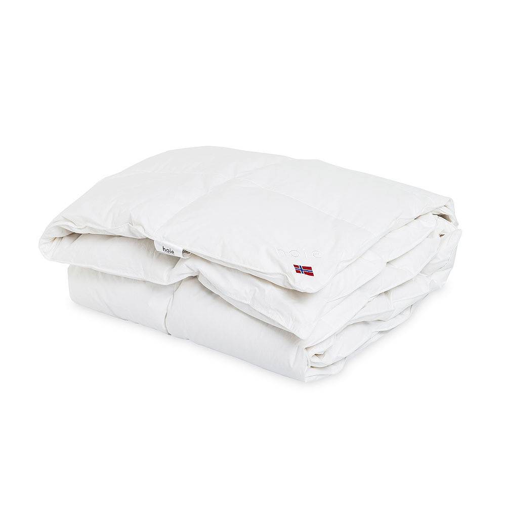 Duntäcke, Saga Varm, från Høie of Scandinavia, i färgen White.