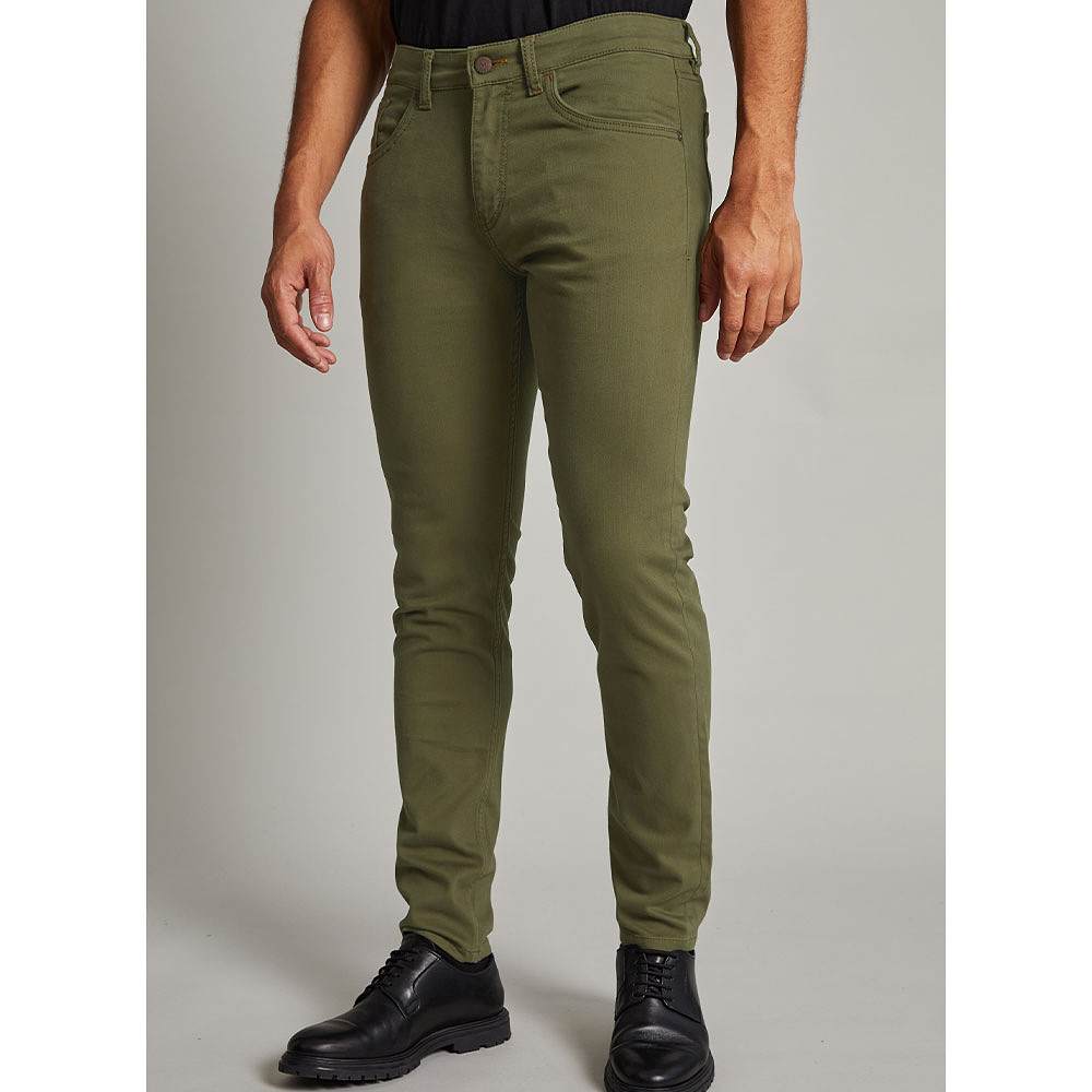 Pete Trouser, från Matinique, i färgen Olive Night.