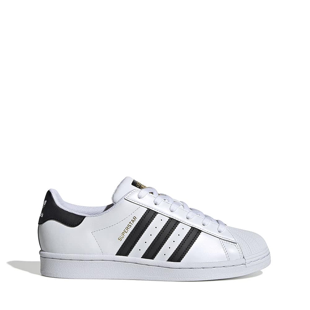 Superstar Shoes, från Adidas Originals, i färgen White/Black.
