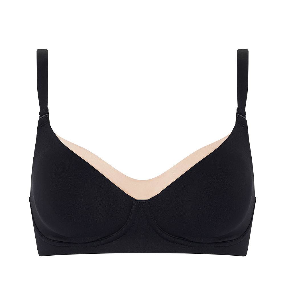 Pure Maternity Bra, från Chantelle, i färgen Black.