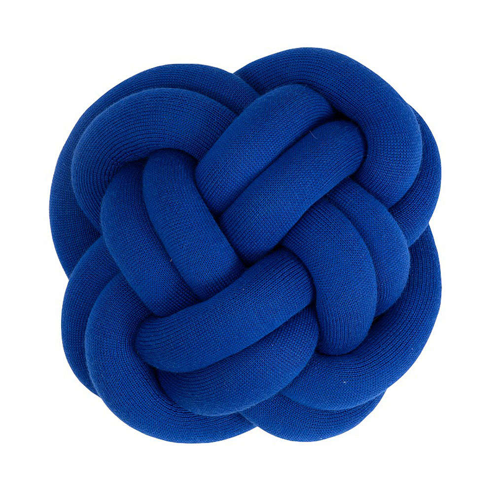 Knot - Kudde, från Design House Stockholm, i färgen Klein Blue.
