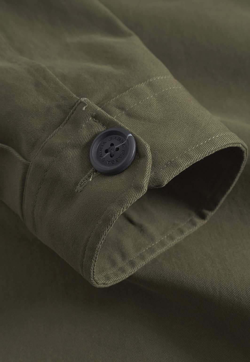 Topper LS Shirt Overshirt, från GABBA, i färgen Army.