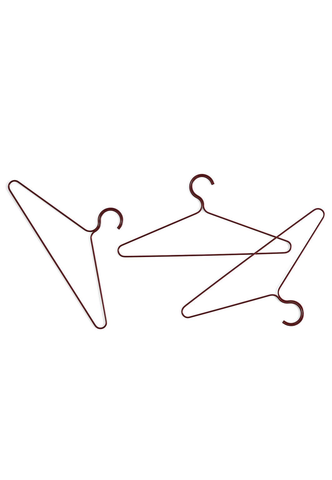 Colour Hanger Set of 3, från HAY, i färgen Maroon Red.