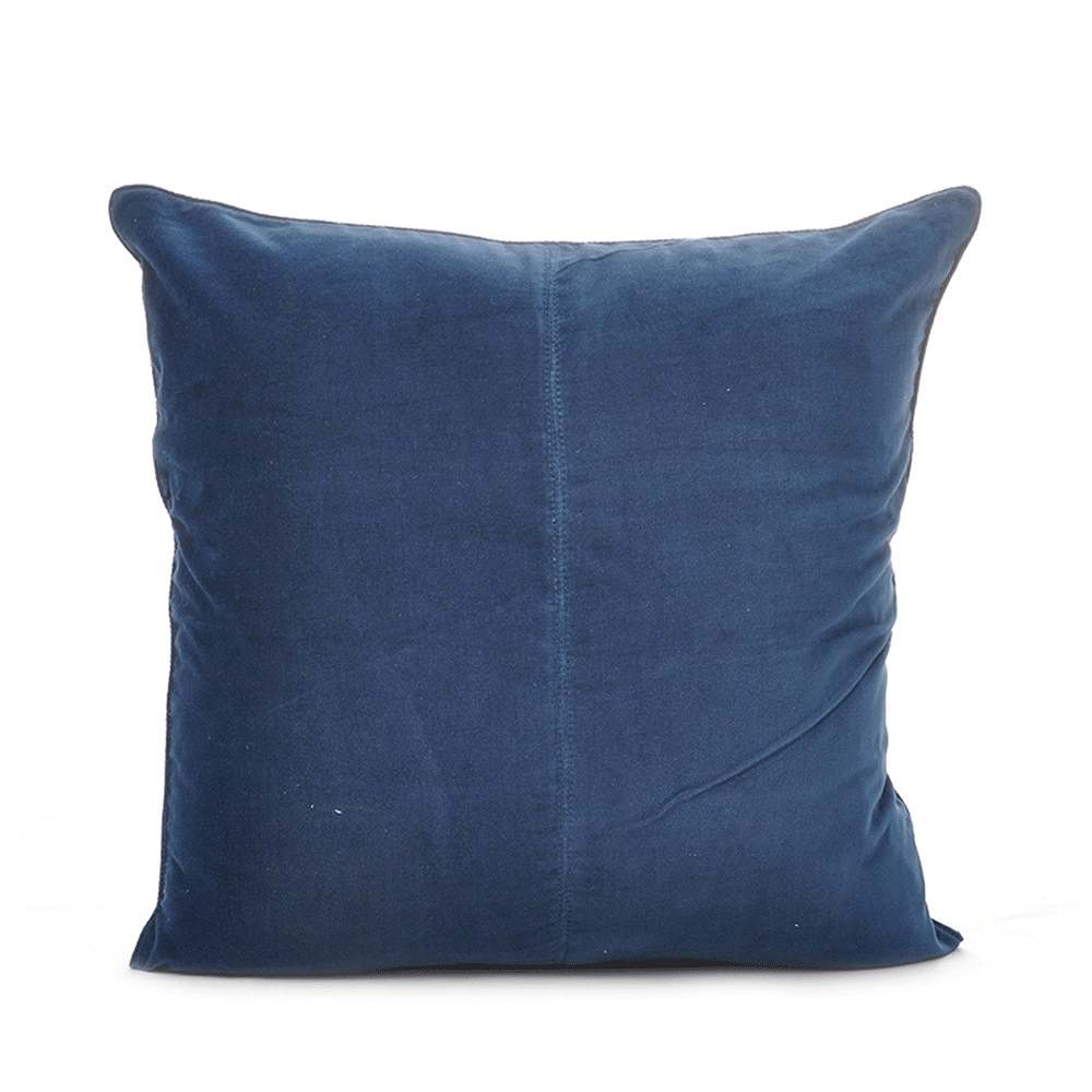 Kuddfodral Velvet, 50x50 cm, från Ceannis, i färgen Navy Blue.