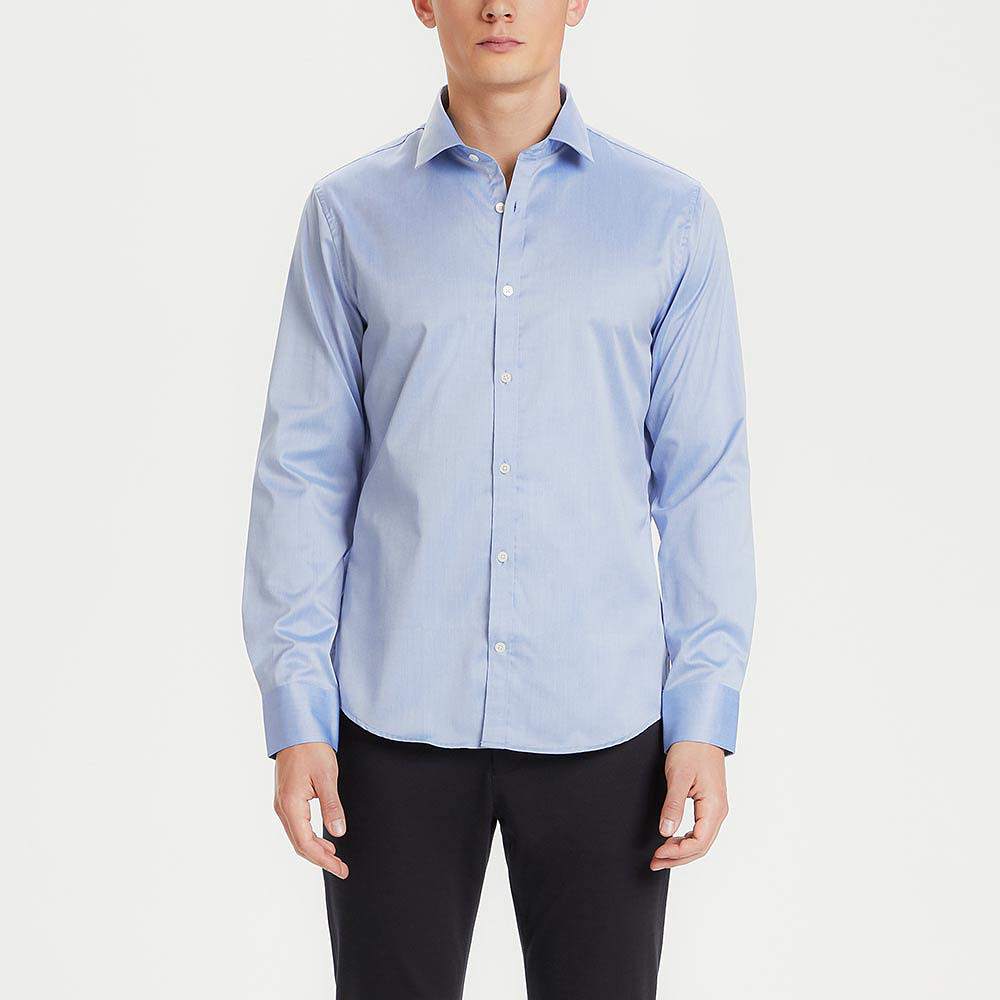 Skjorta Trostol Shirt, från Matinique, i färgen Chambrey Blue.