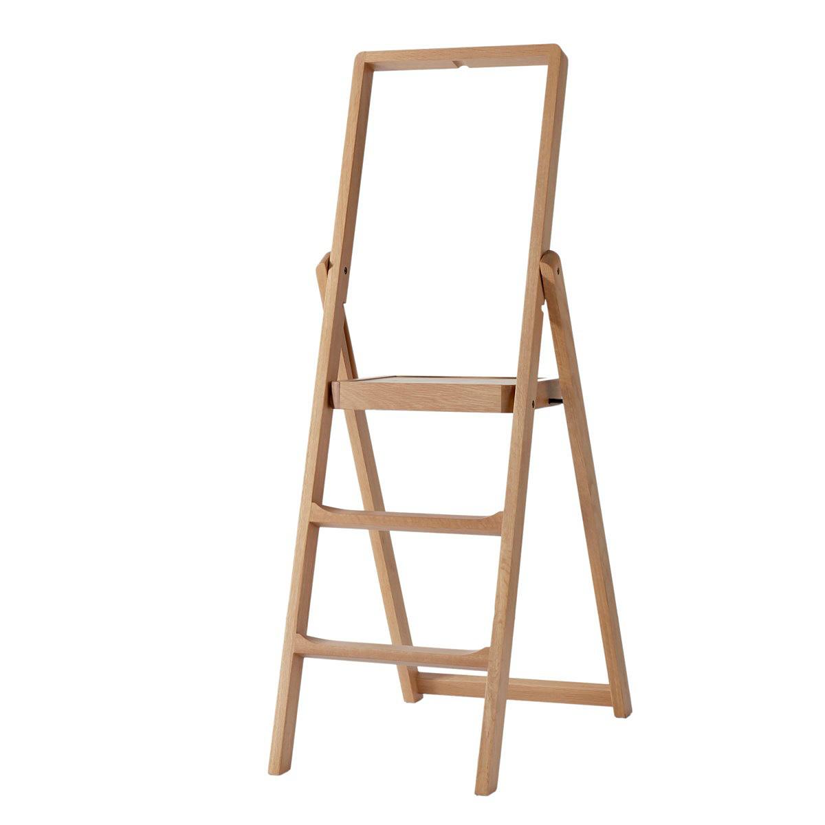 Step stepladder, från Design House Stockholm, i färgen Oak.