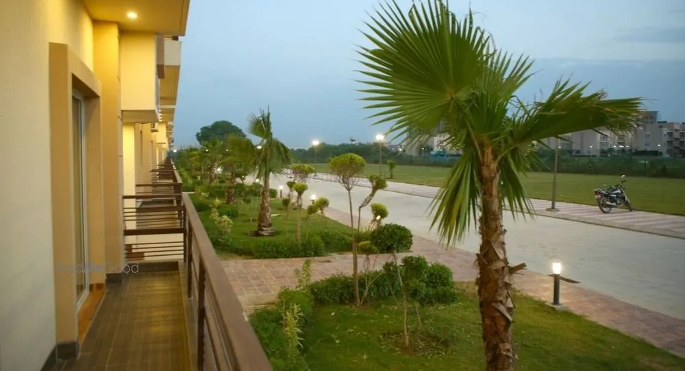 Anandam Clarks Inn Suites And Resorts Delhi