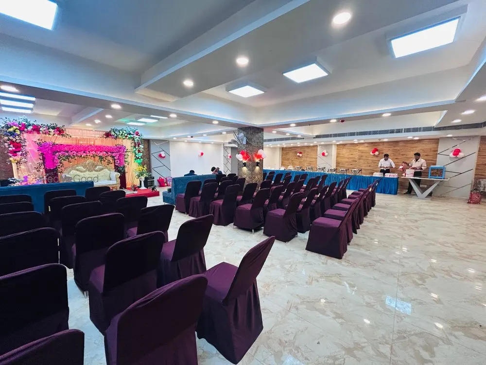 Hotel Dwarka Palace And 24 Carat Restaurant