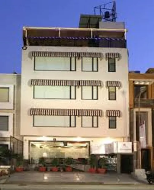 Hotel Harsh Paradise
