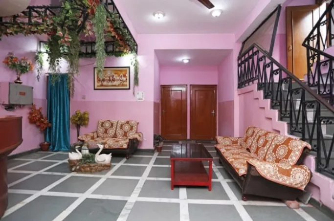 Chandra Guest House