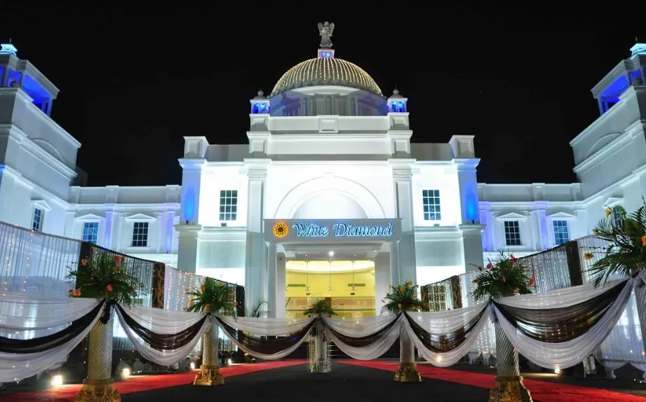 White Diamond Hotel
