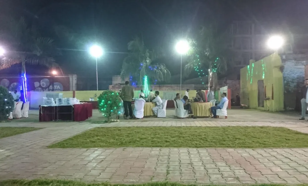 Silver Marriage Garden