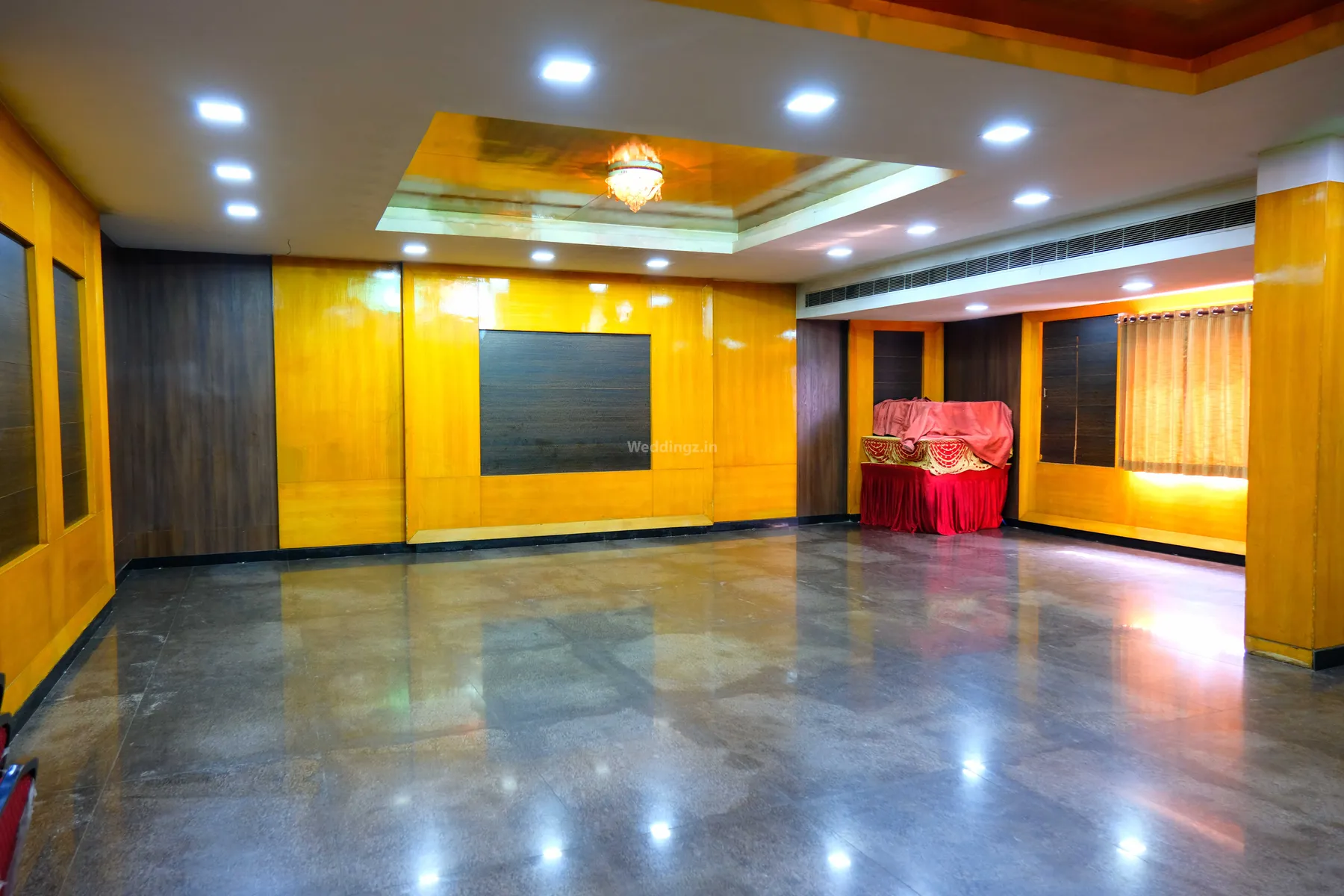 Hotel Tourist Plaza