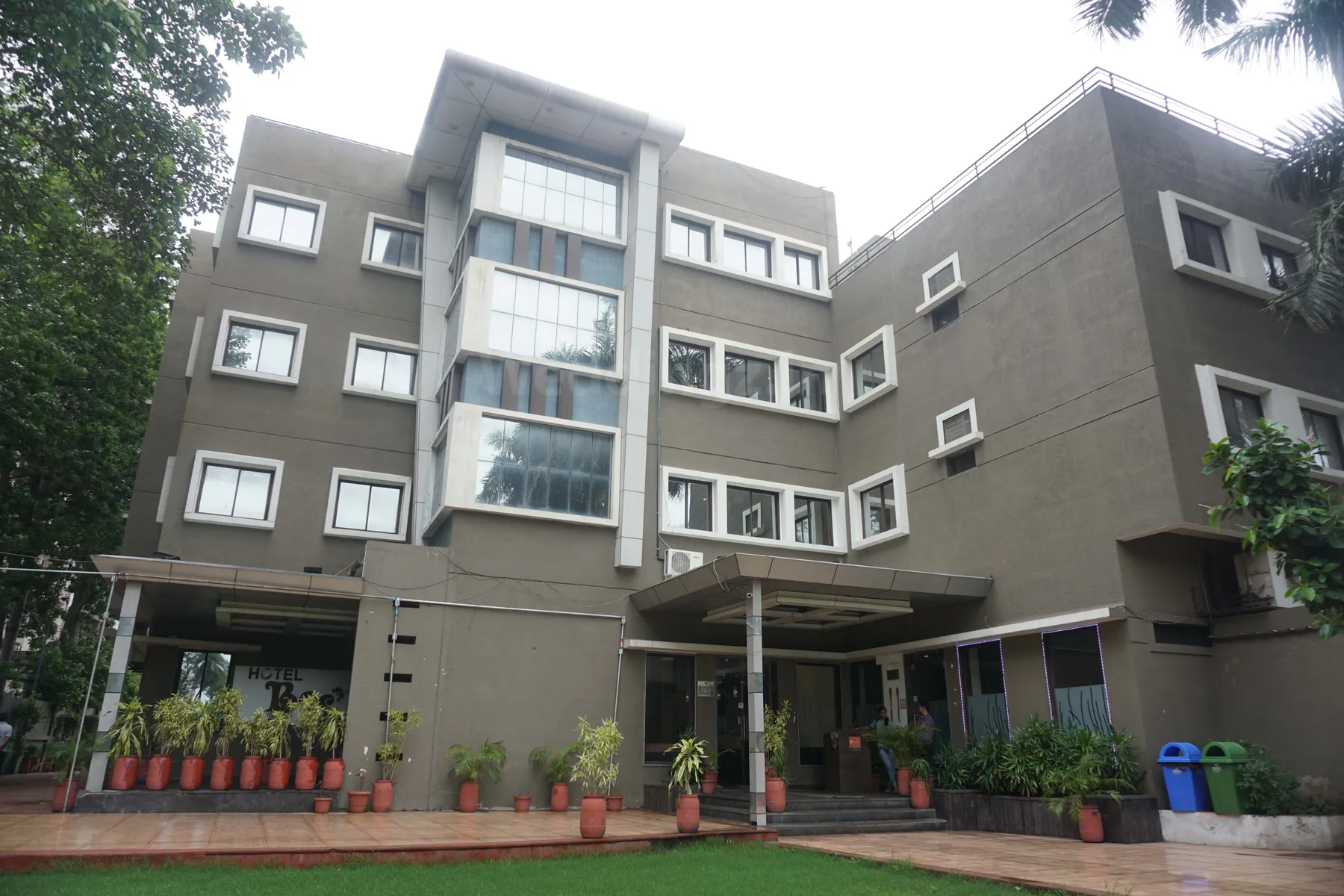 Hotel Bee Town