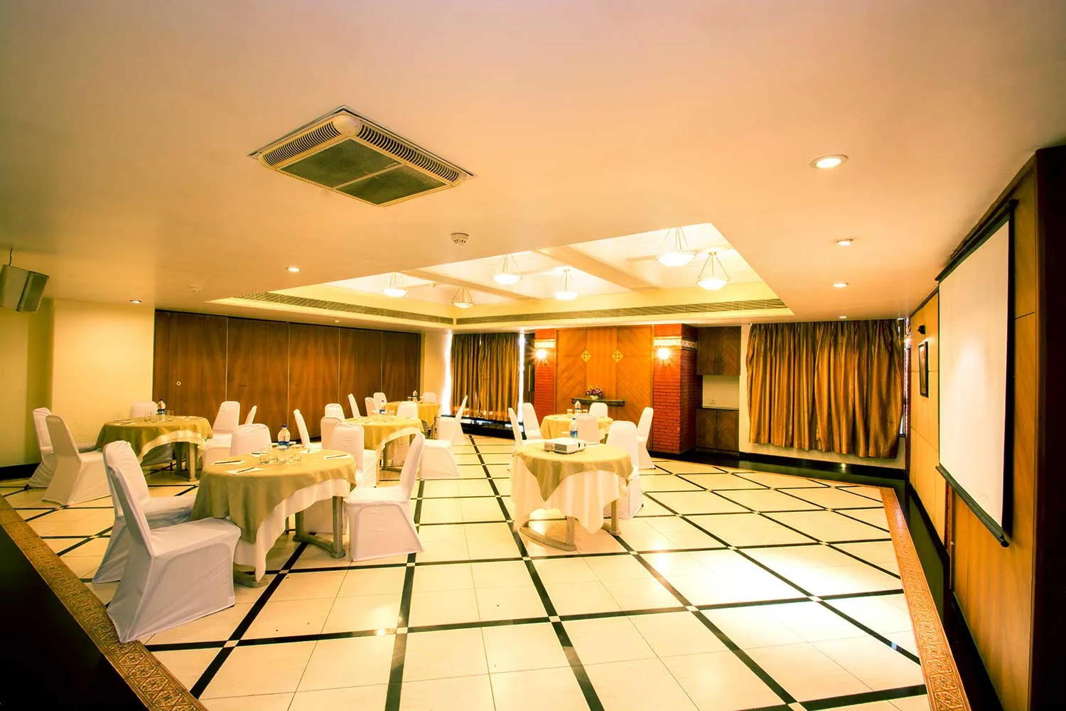 Hotel Supreme Heritage