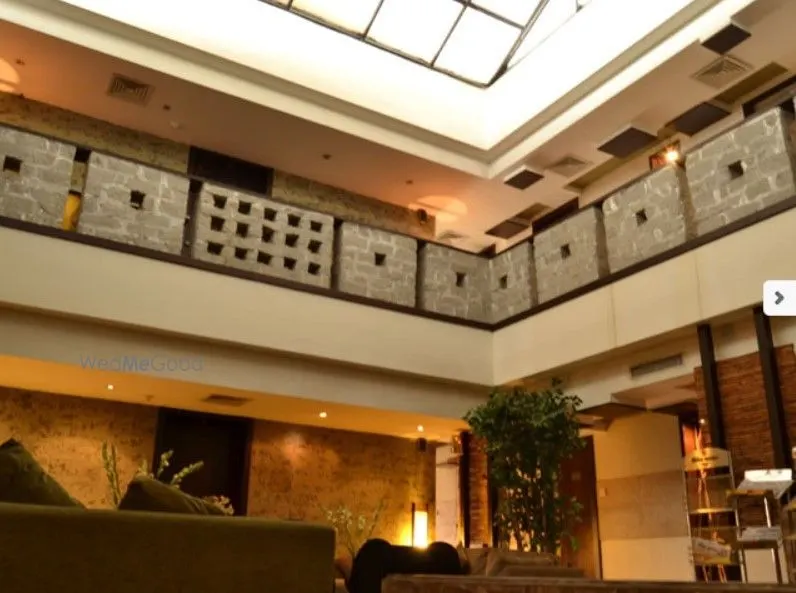 17 Degrees Hotel
