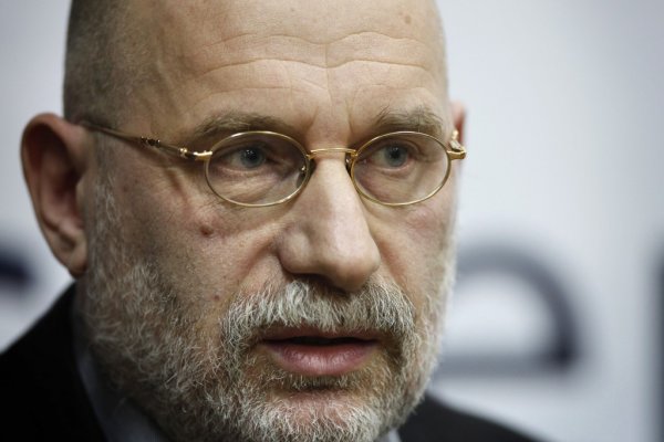 Писатель Борис Акунин заразился коронавирусом