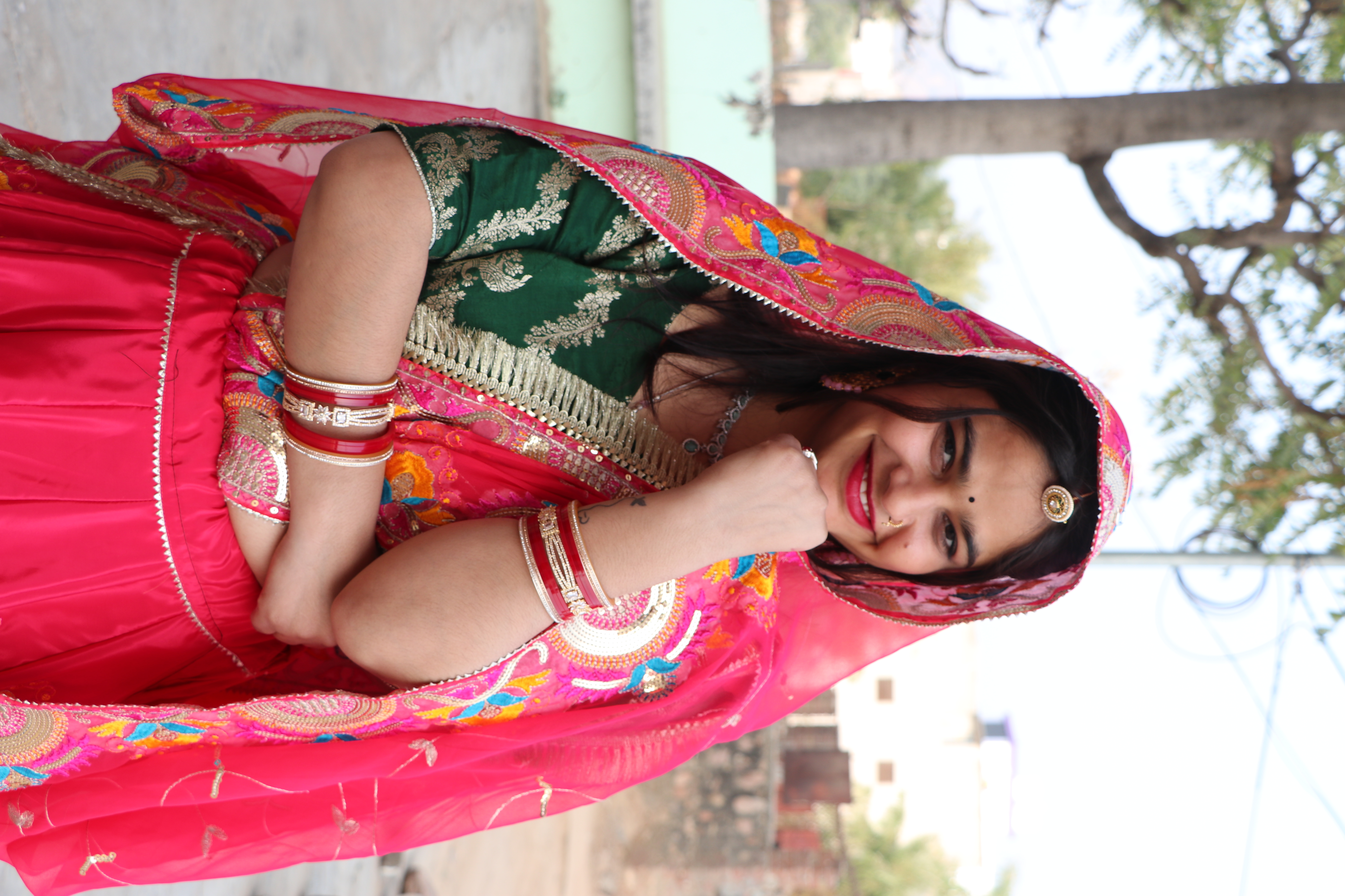 Bandhej Pure Silk Dupatta alternate view